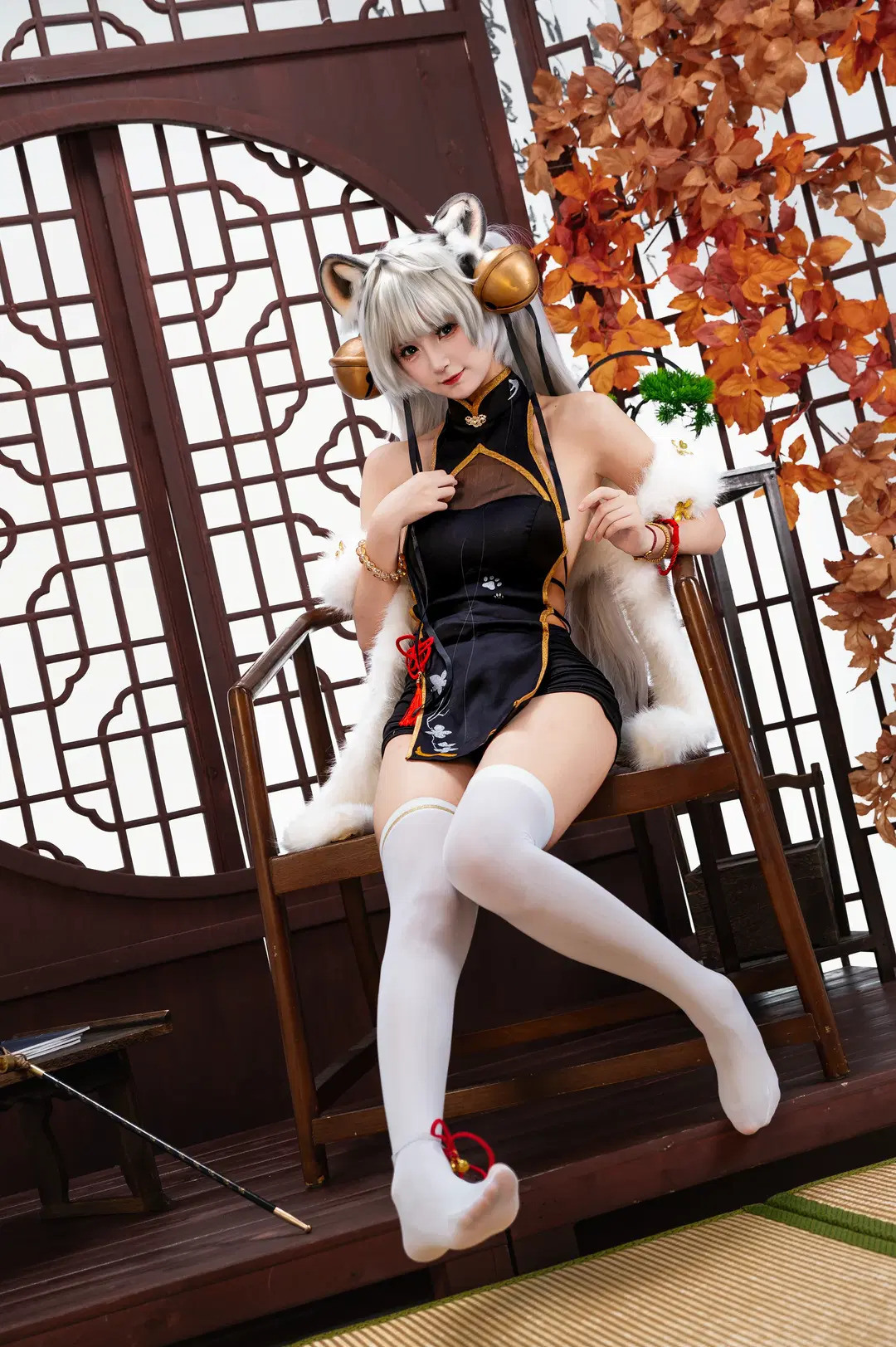 [White tiger girl cosplay] Traditional Chinese Style Qipao Animal Ears Girl: Roaring Winds Photoshoot by 小雨幺幺零 - Image 2