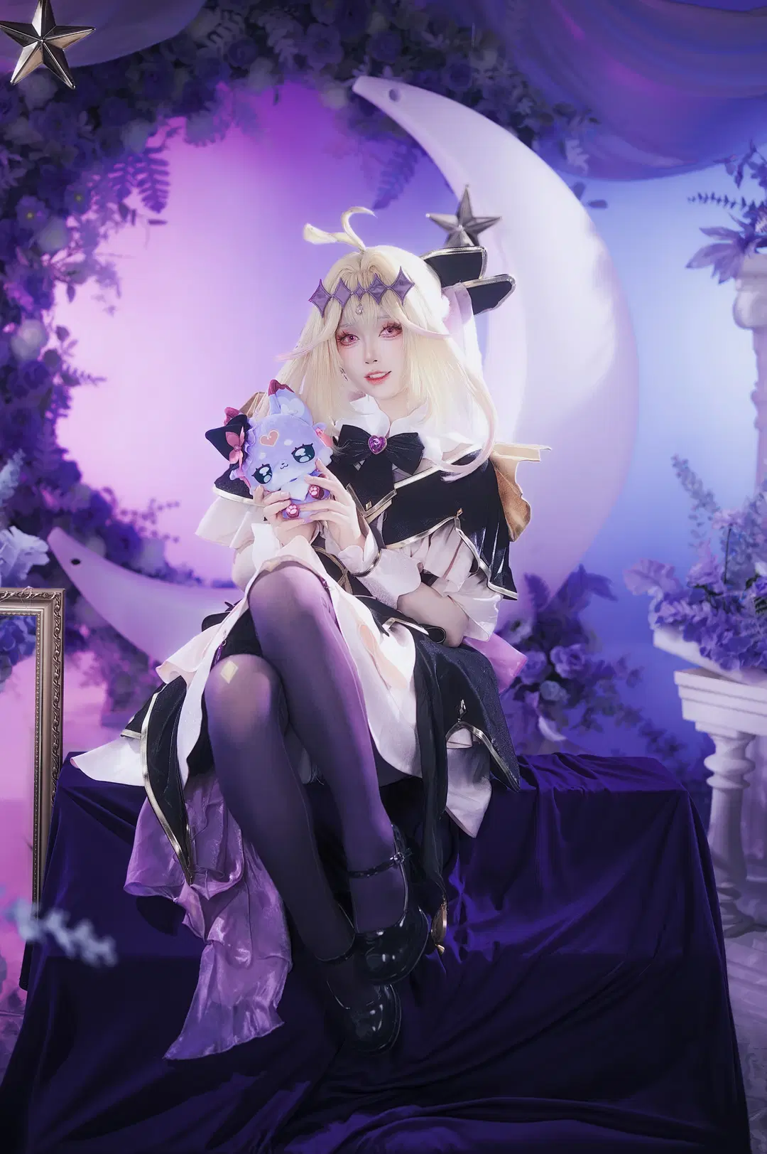 二次元cosplay, 森亚露露卡cos, 名侦探光之美少女, 梦幻布景, 紫色丝袜