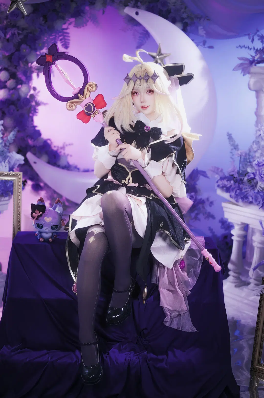 【森亚露露卡cos】名侦探光之美少女月夜下的梦幻魔法 - 圣骑绯月 - 第10张