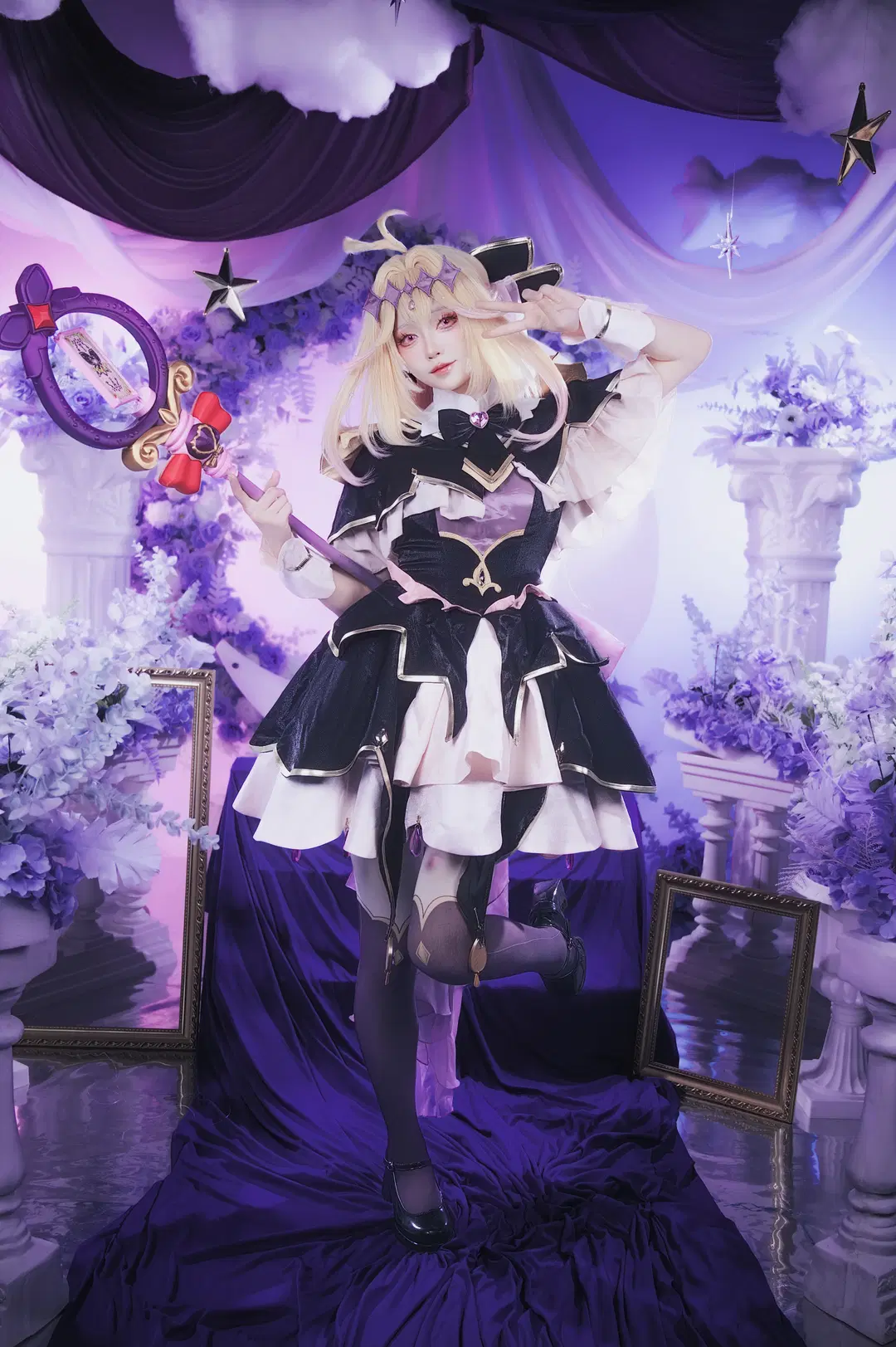 【森亚露露卡cos】名侦探光之美少女月夜下的梦幻魔法 - 圣骑绯月 - 第2张