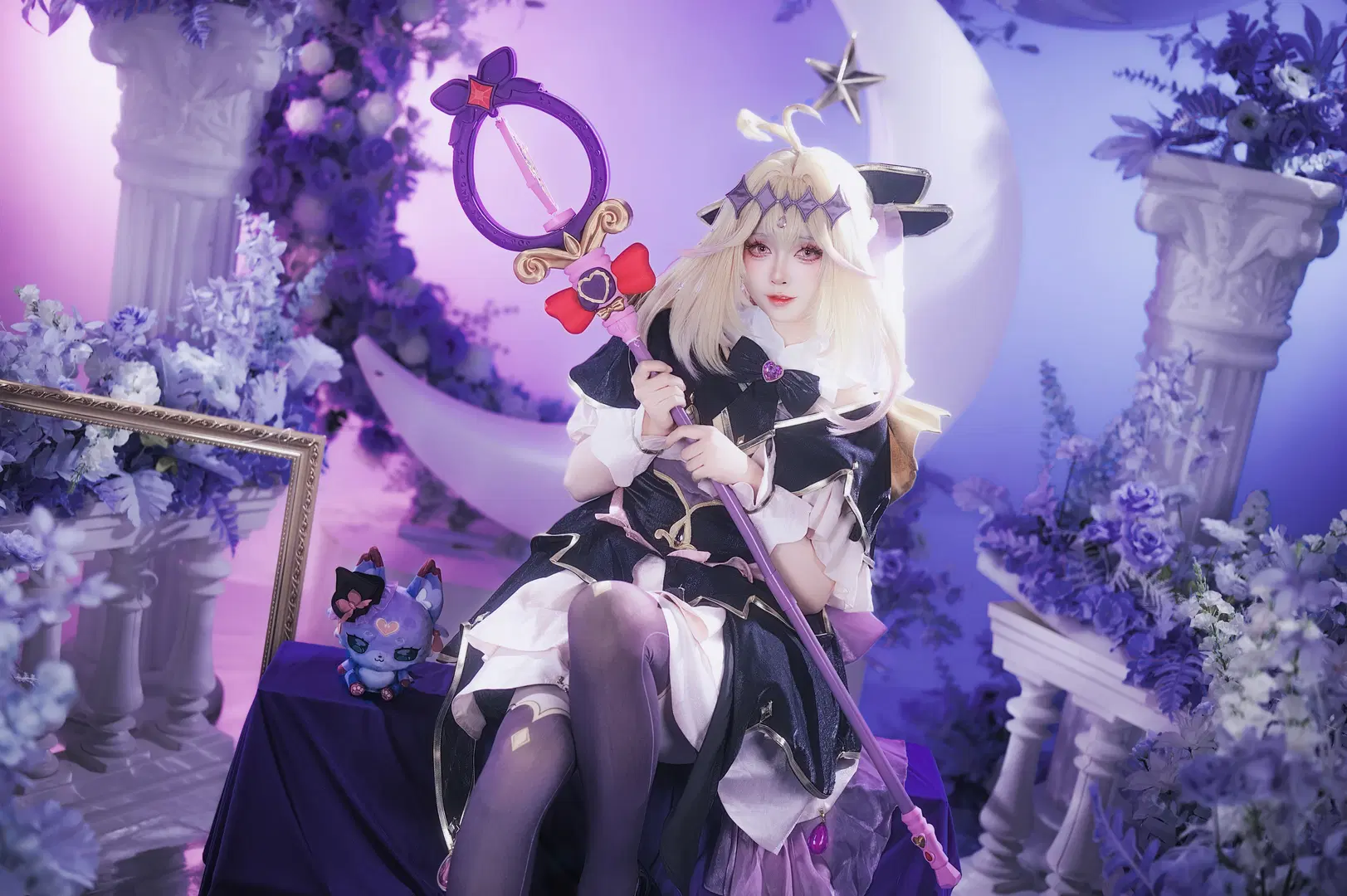 【森亚露露卡cos】名侦探光之美少女月夜下的梦幻魔法 - 圣骑绯月 - 第7张