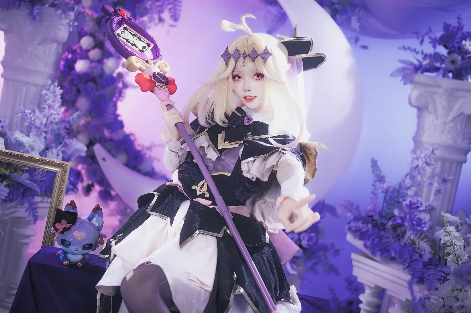 【森亚露露卡cos】名侦探光之美少女月夜下的梦幻魔法 - 圣骑绯月 - 第8张
