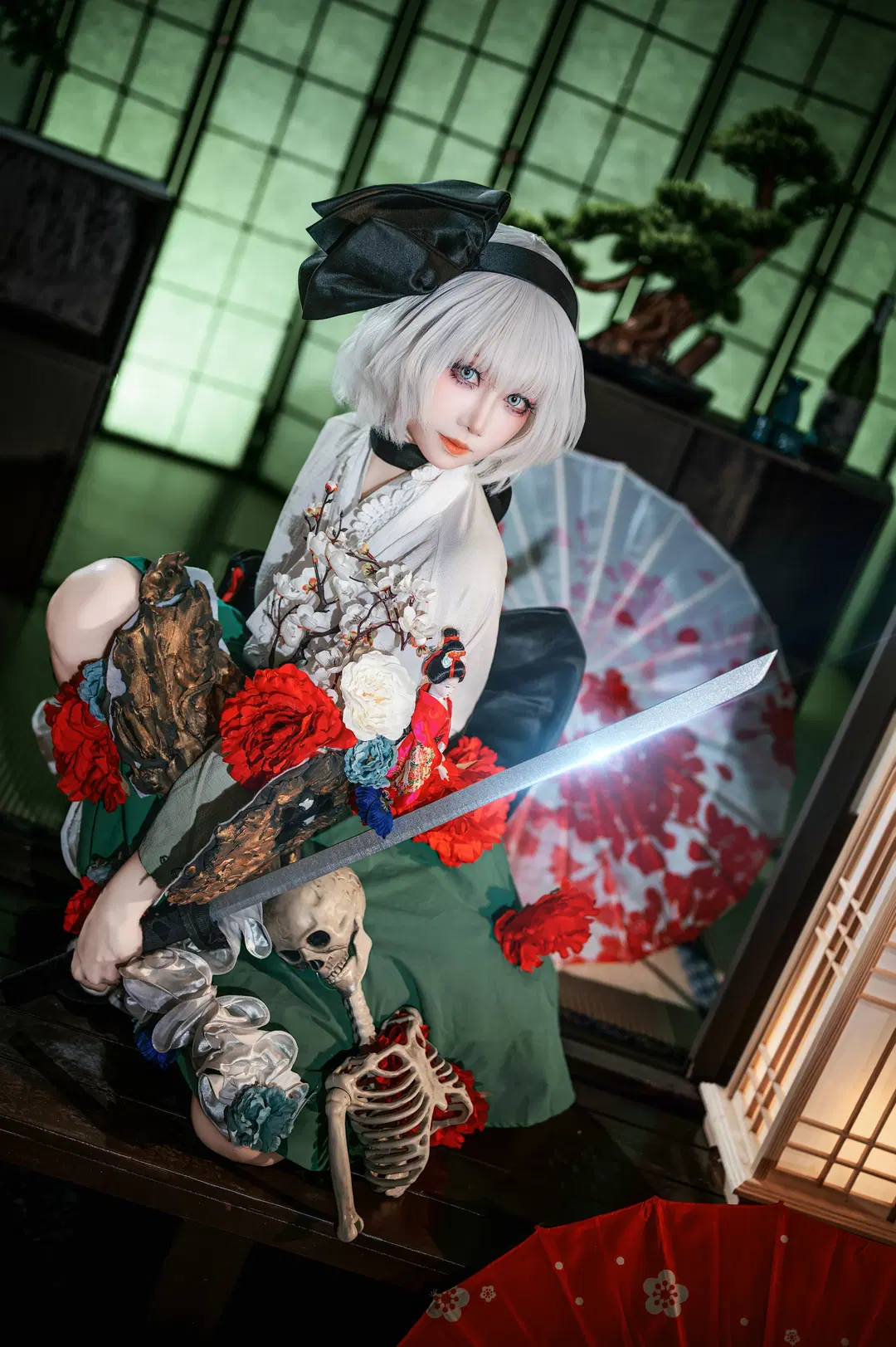 【Youmu Konpaku cosplay】The Collision of Darkness and Vitality in Touhou Project by 圣骑绯月 - Image 2