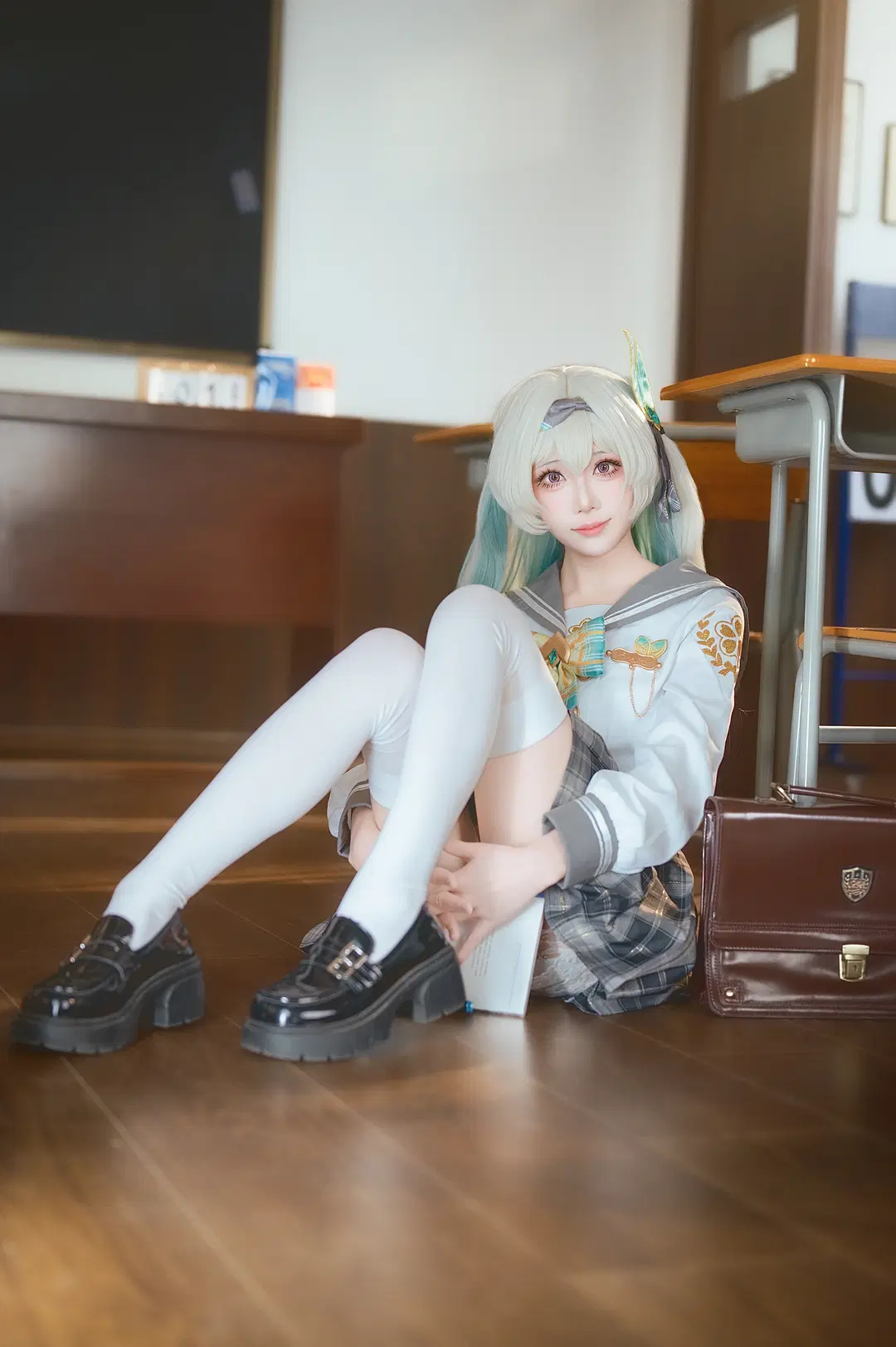 【流萤cos】崩坏星穹铁道里的春日手信 - 圣骑绯月 - 第6张