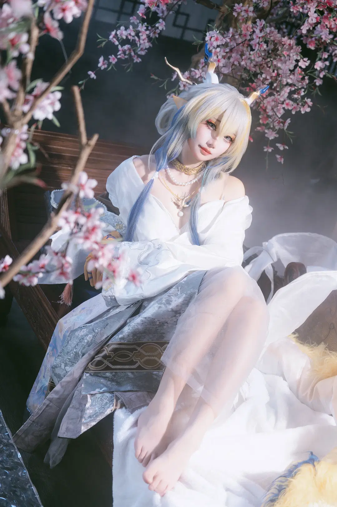 【黍cos】明日方舟音律聯覺的仙氣演繹 - 圣骑绯月 - 第2張