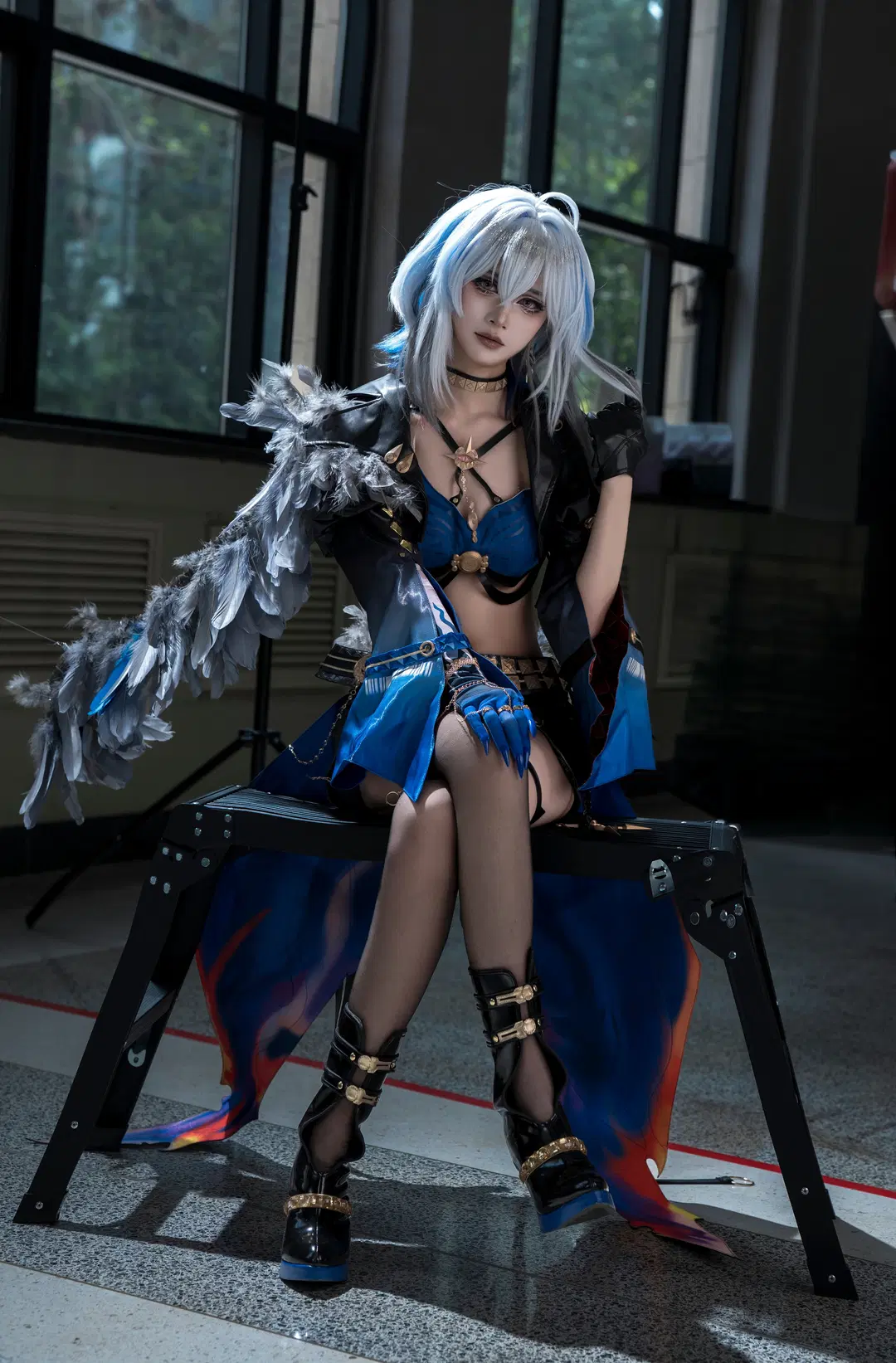 【嘉貝麗娜cos】鳴潮中的獵魔人小姐，漫展精彩瞬間 - 晨昏光影 - 第2張
