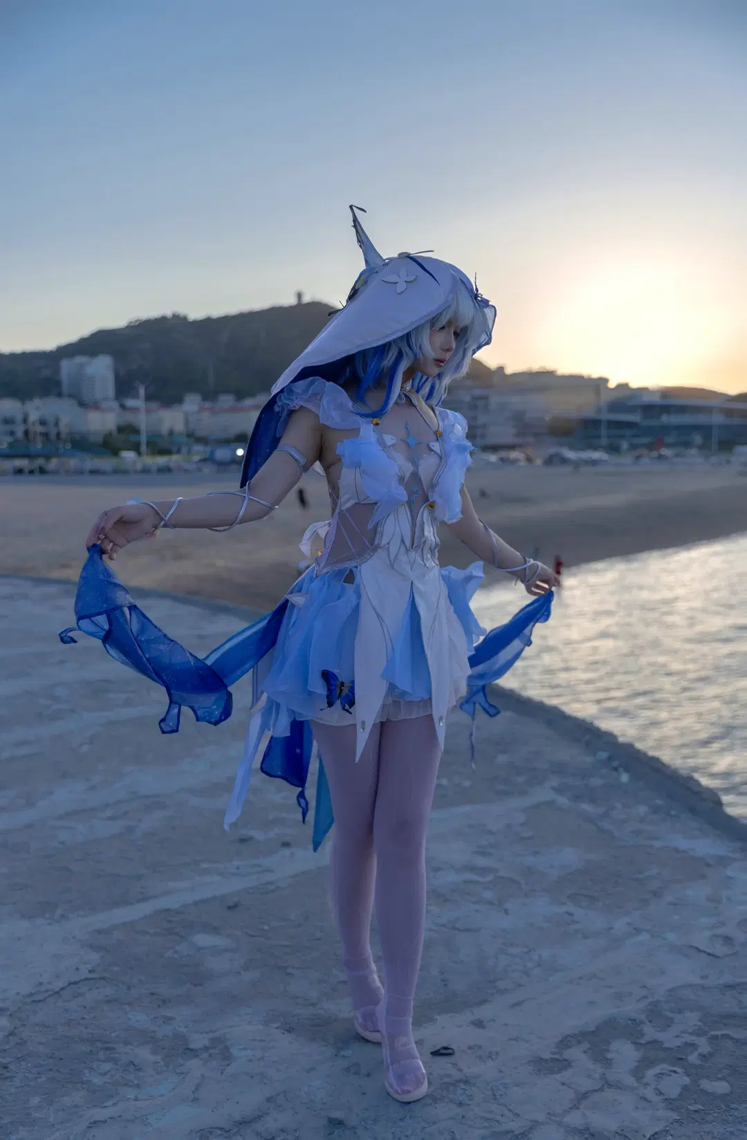 【守岸人cos】鸣潮守岸人，海风与蓝白纱裙的相遇 - 砂糖独享 - 第2张