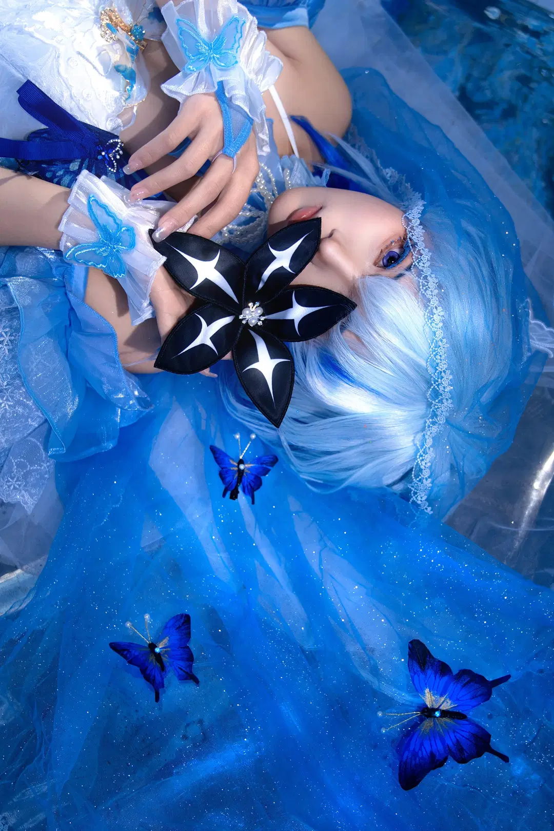 鸣潮, 守岸人cos, 蝴蝶元素, 蓝色系cos, 梦幻氛围感