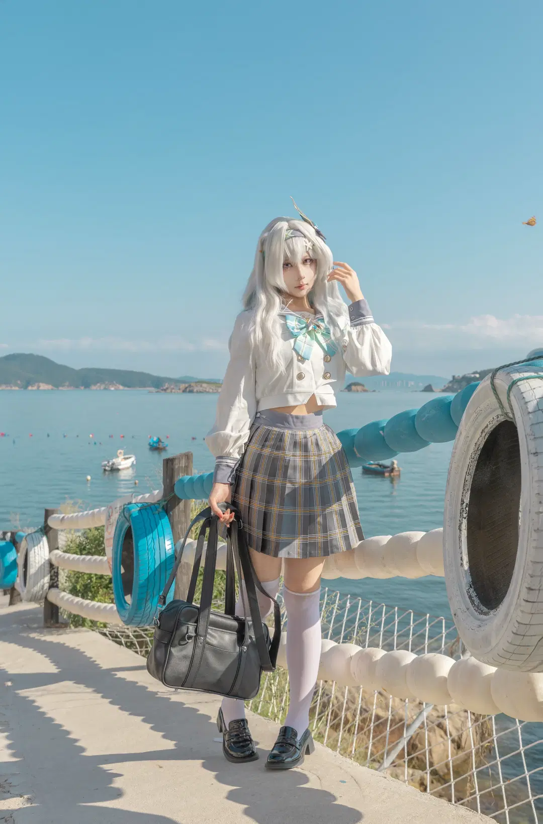 崩坏星穹铁道, 流萤cos, 二次元写真, 白丝过膝袜, 海边人像