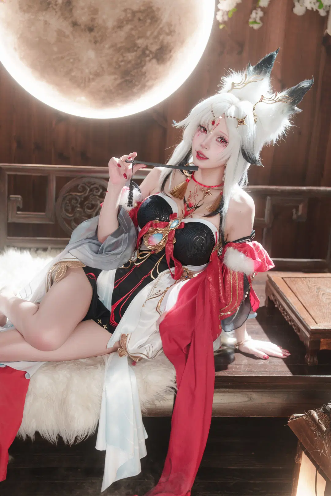 【心月狐cos】黑红白金勾勒的狐耳大妖怪 - shiro天天疯 - 第2张