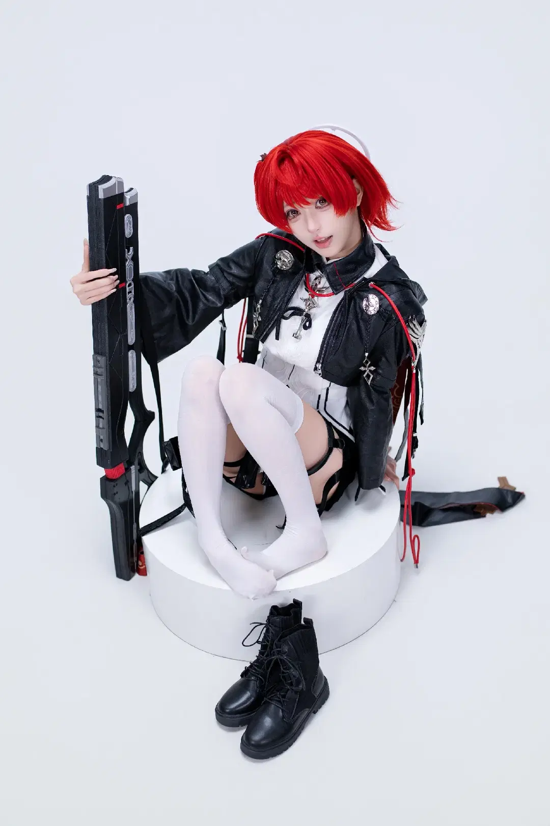【エクシア コスプレ】アークナイツ 新約エクシア 赤髪レザージャケットの装い - 糟糕炒饭 - 3枚目