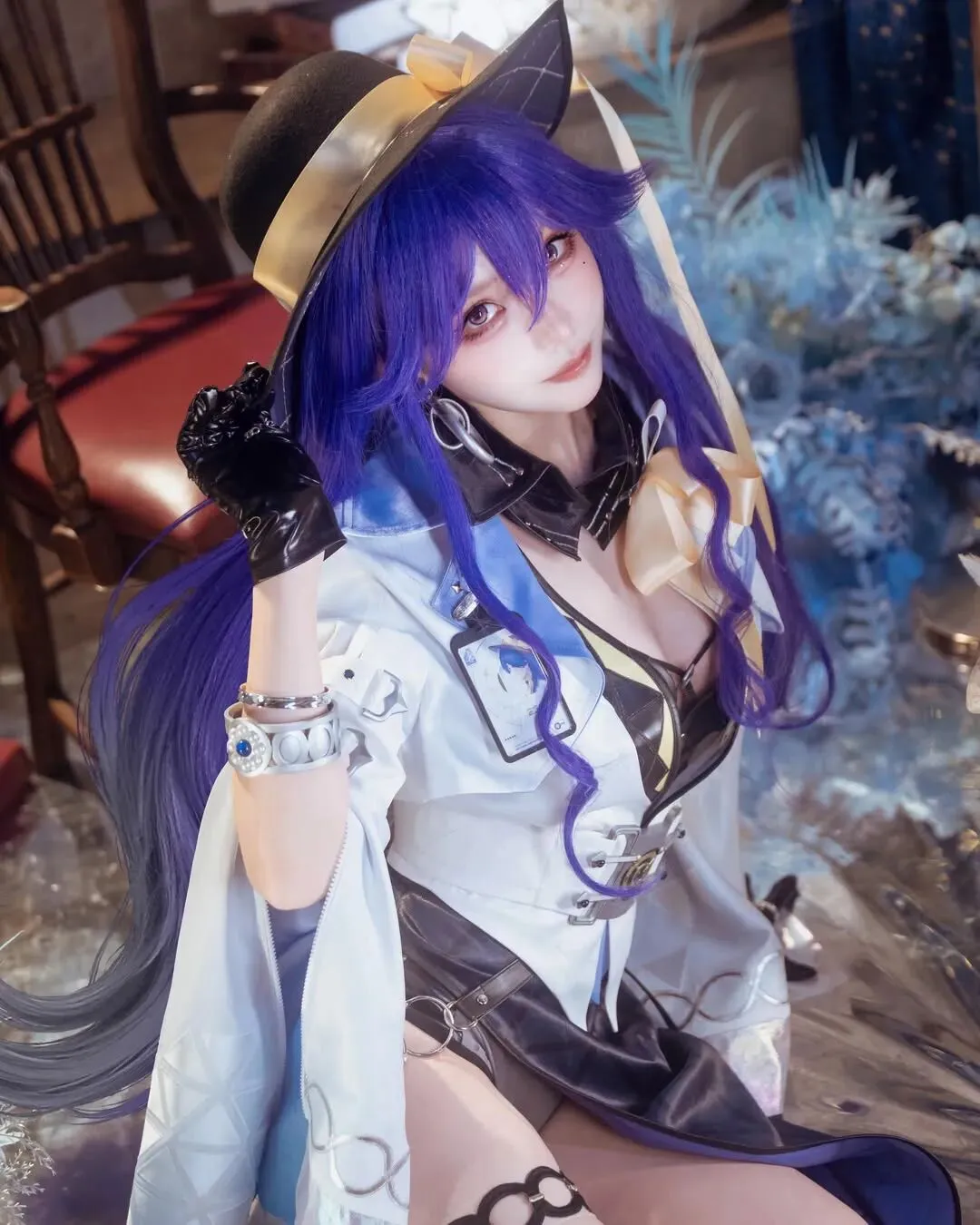 [Lucilla cosplay] Under the Starlight of Wuthering Waves: The Melodic Blade Sweeping Dreams in Song by 小彭《星穹铁道》 - Image 4