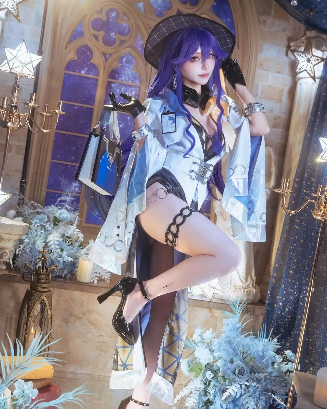 鳴潮, コスプレ, 黒ストッキング, ルシラー コスプレ, 星空の背景