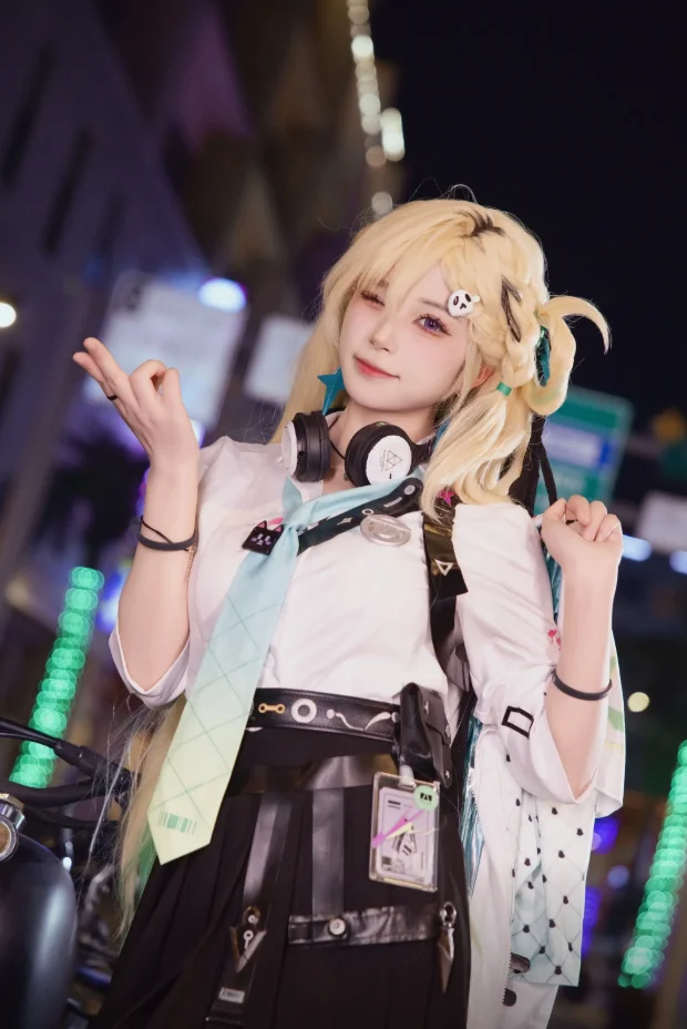 【琳奈cos】鸣潮夜色下的街头少女，酷飒与可爱的结合 - 小彭《星穹铁道》 - 第8张