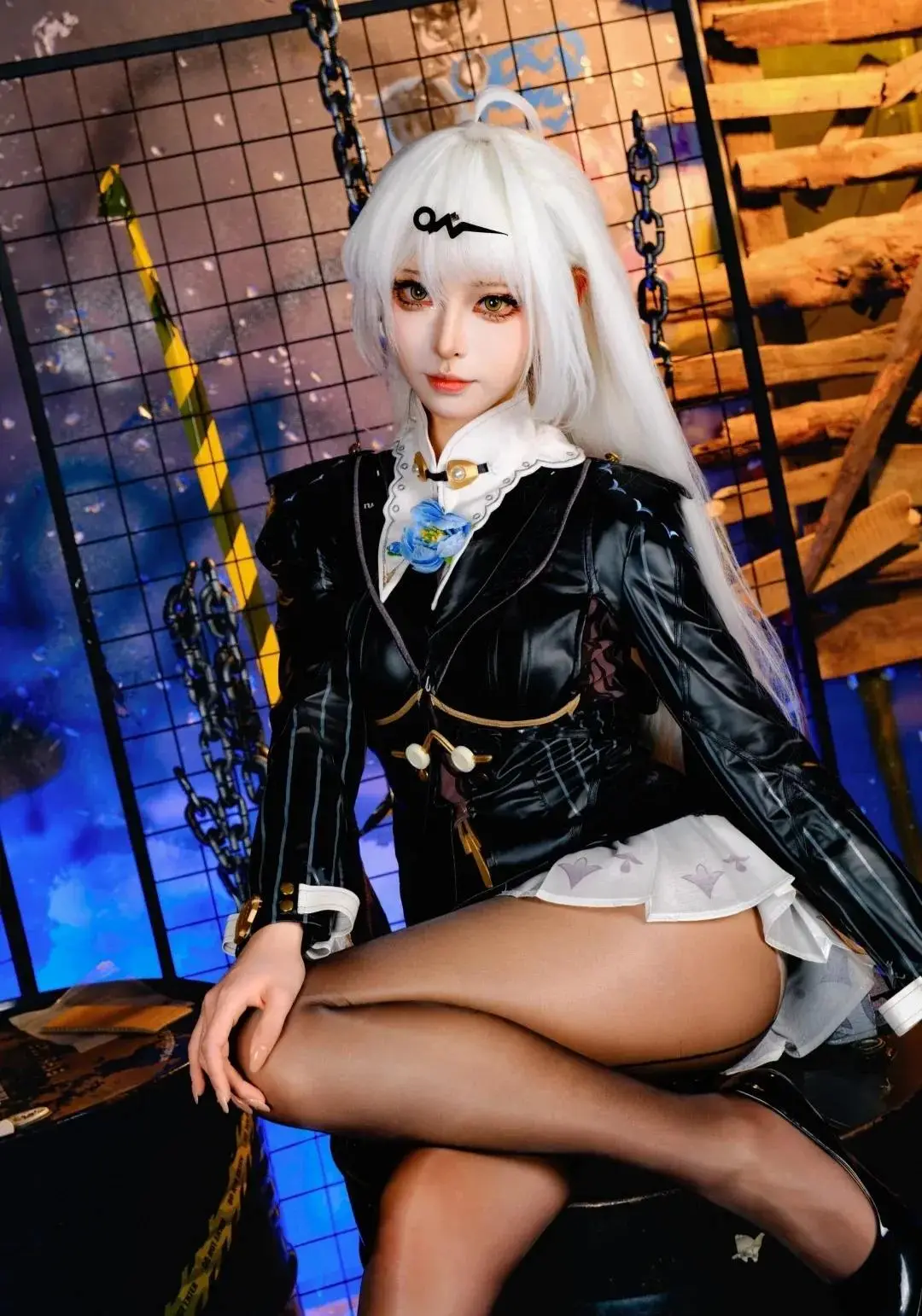 【仪玄cos】绝区零工业风片场，冷艳战衣记录 - 小彭《星穹铁道》 - 第4张