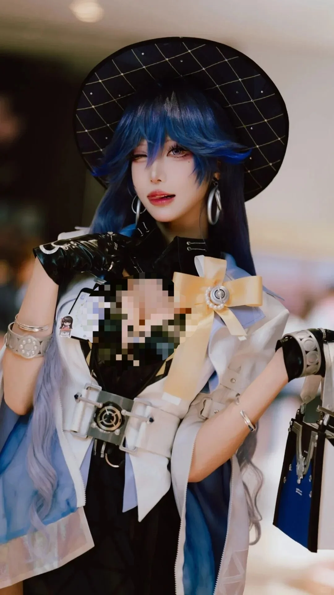 【ルシラー コスプレ】鳴潮「鏡に鎖されし妄世、紅塵を照らす心」の衣装ディテールとイベント写真 - 小彭《星穹铁道》 - 2枚目