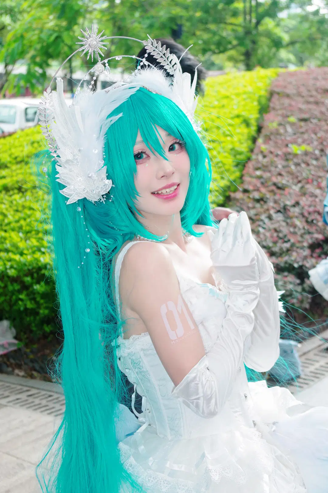 【初音ミク コスプレ】ホタルACGエキスポの花嫁ミク、夢見る白ドレスと青緑のツインテール - 空鱼瓶 - 3枚目