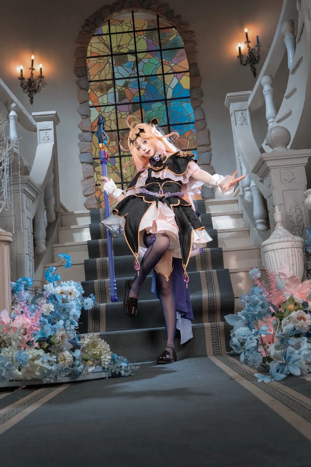 魔法少女, 露露卡cos, 黑丝, 华丽洋装, 楼梯写真