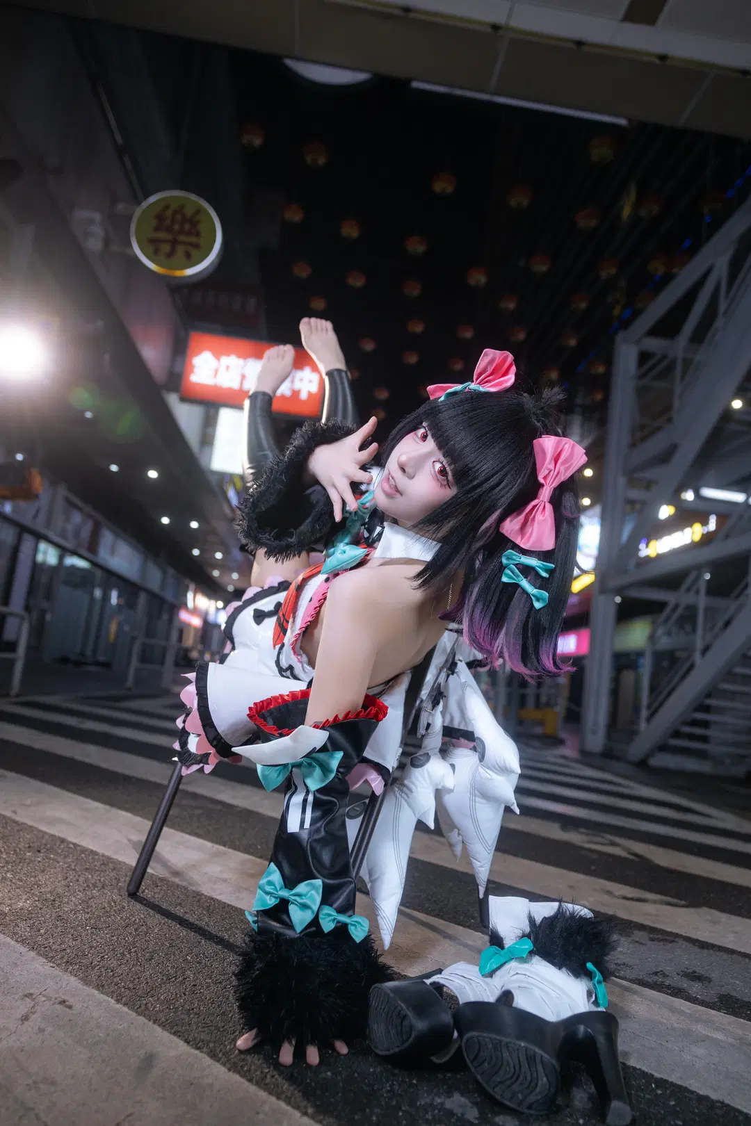 [Nangong Yu cosplay] Zenless Zone Zero's Night Street Zebra Crossing Gap Moe Experience by 極樂二號機 - Image 3