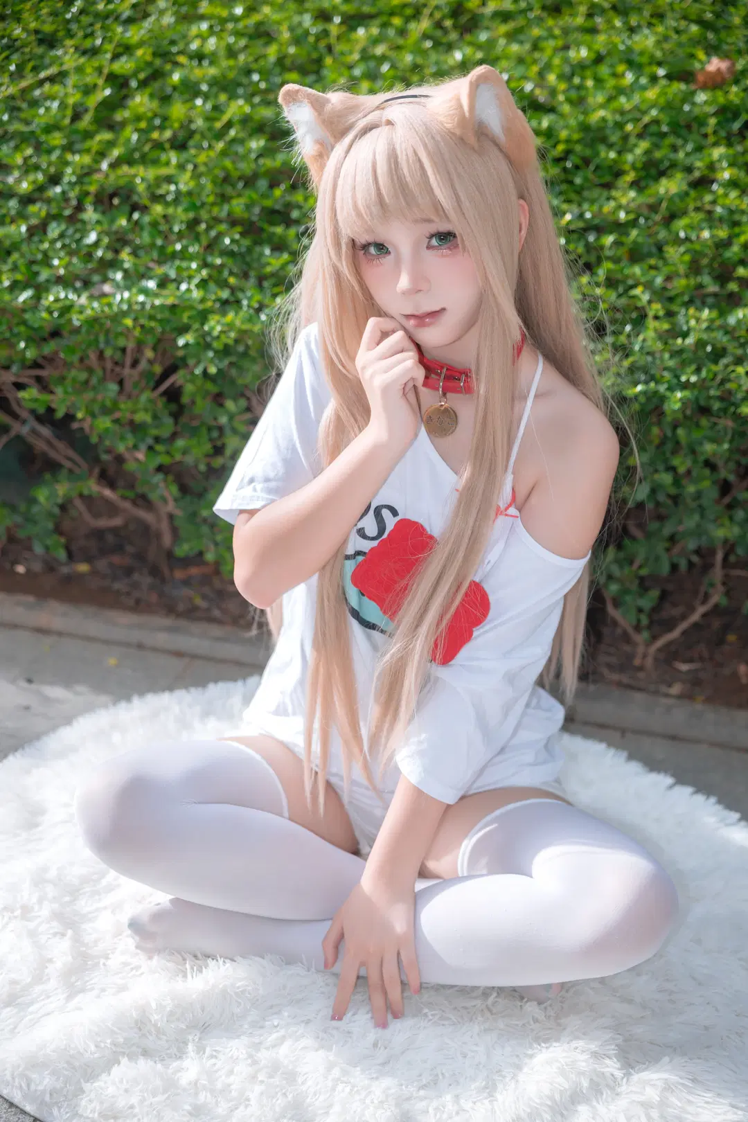 Convention photos: The cute collision of Kemonomimi cosplay and white over-the-knee socks by 極樂二號機 - Image 2