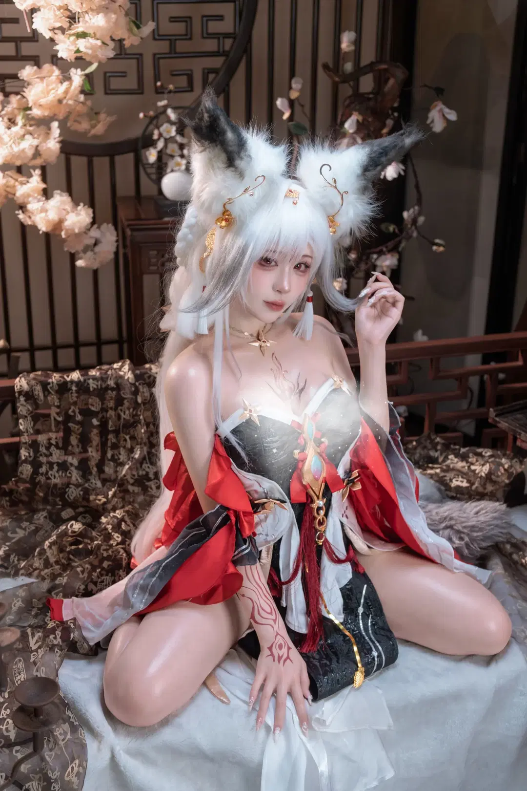 【小狐狸cos】鸣潮兽耳娘狐狸装细节呈现 - 極樂二號機 - 第3张
