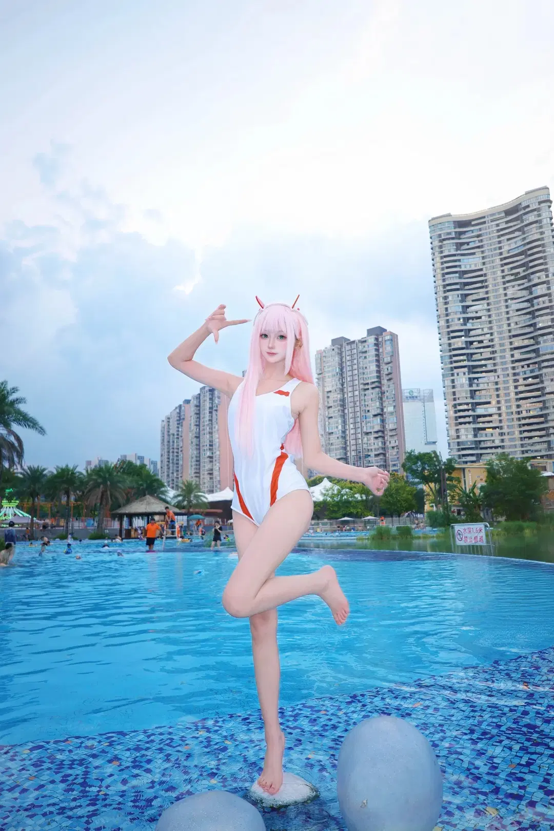 【02cos】DARLINGintheFRANXX 泳池边的夏日写真 - 晚星 - 第3张