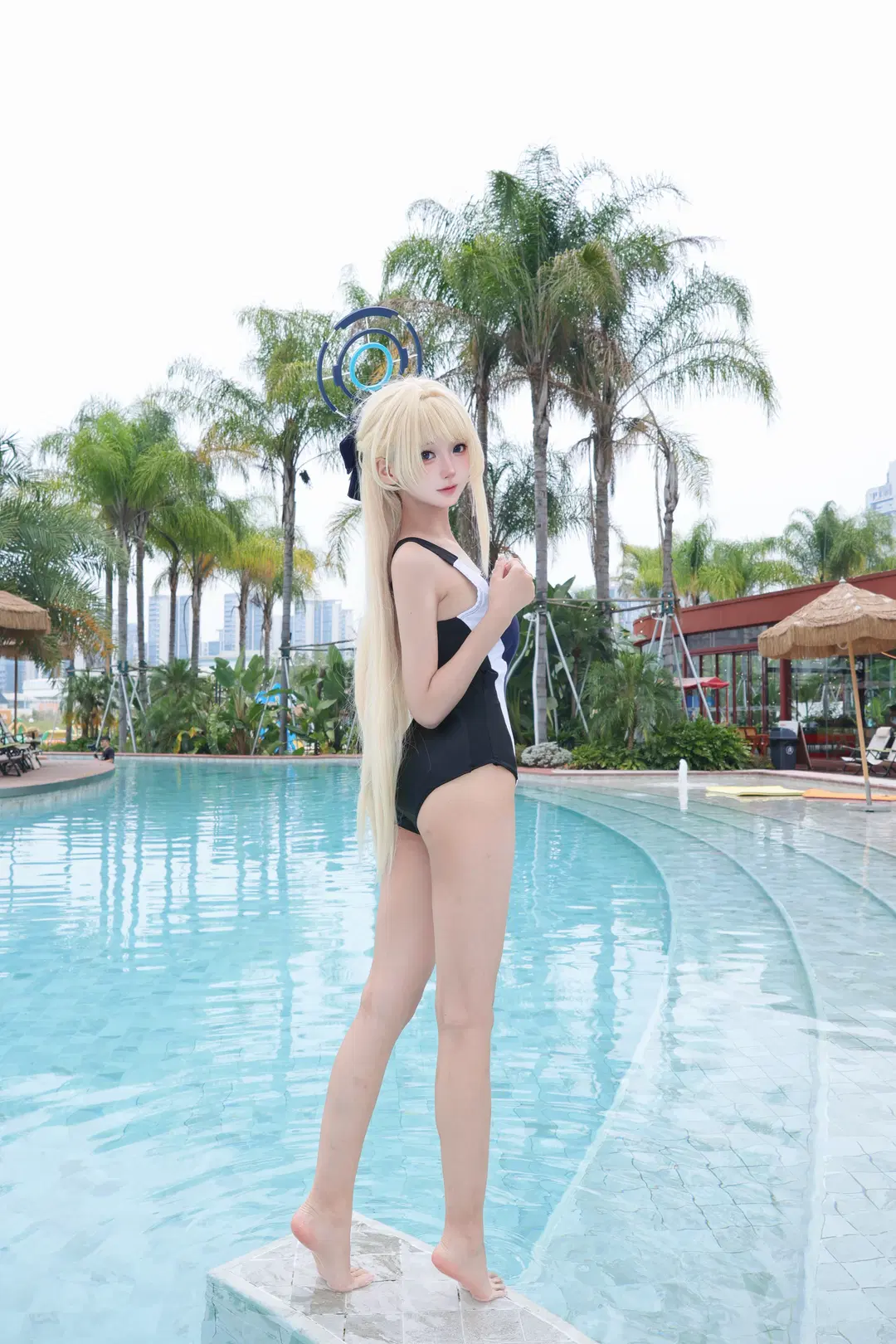 ブルーアーカイブ, 水着コスプレ, 二次元コスプレ, 飛鳥馬トキ コスプレ, 屋外プール