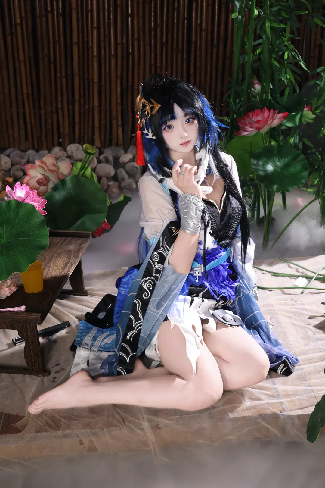 Mid-Autumn Atmosphere at Its Peak: Wuthering Waves Inspired Cosplay Outfit by 晚星 - Image 2
