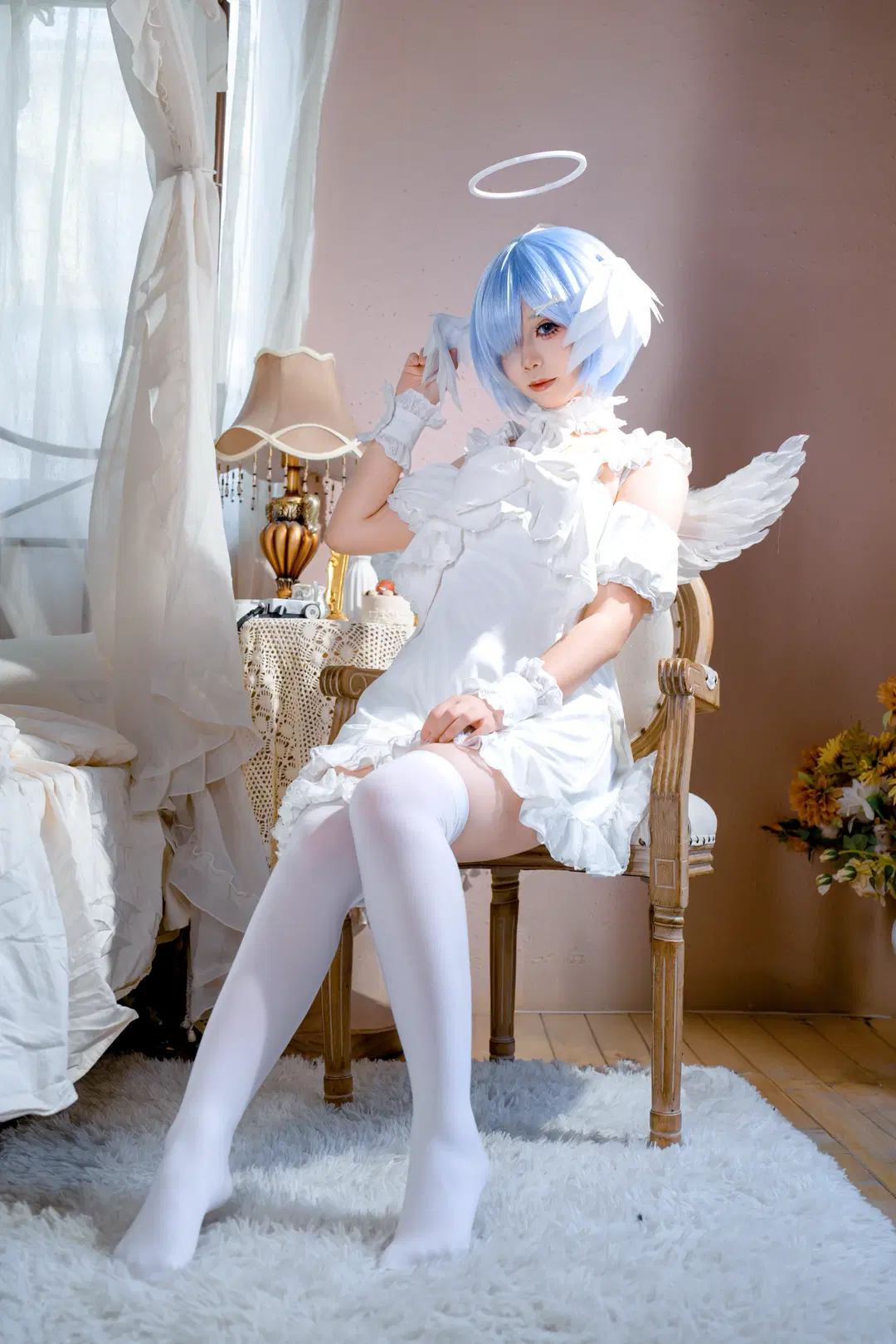 【Rem cosplay】Angel Styling with White Stockings: Indoor Photoshoot Sharing by pzzz - Image 2