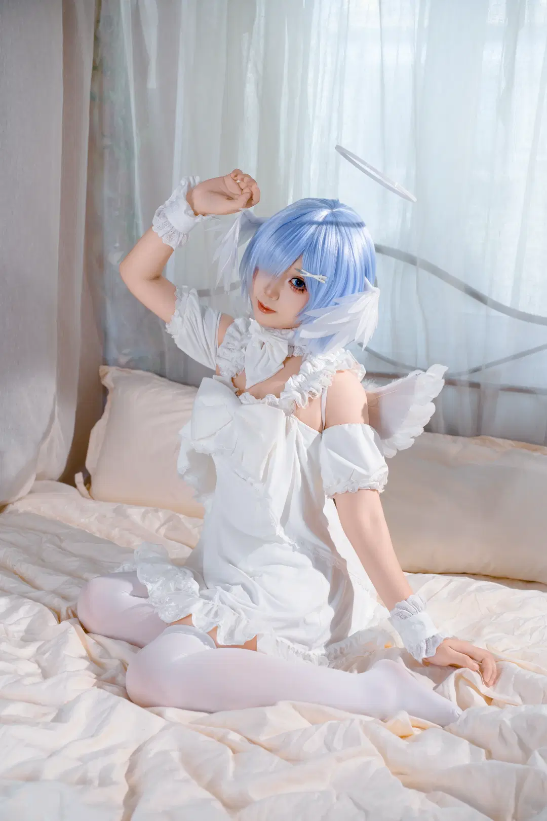 [Rem cosplay] Sweet Angel Styling: Dreamy Harmony of White Stockings and Feathered Wings by pzzz - Image 3