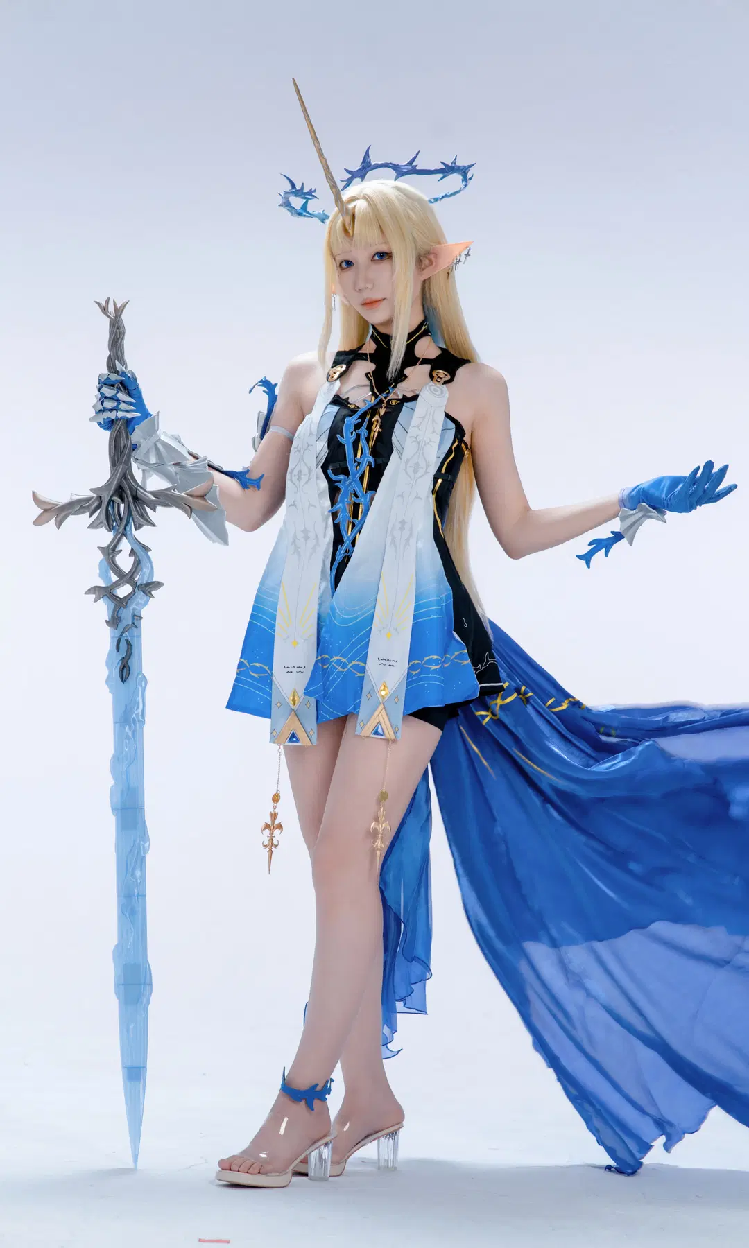 【卡提希婭cos】鳴潮中的御姐氣質與冷冽重劍 - pzzz - 第3張
