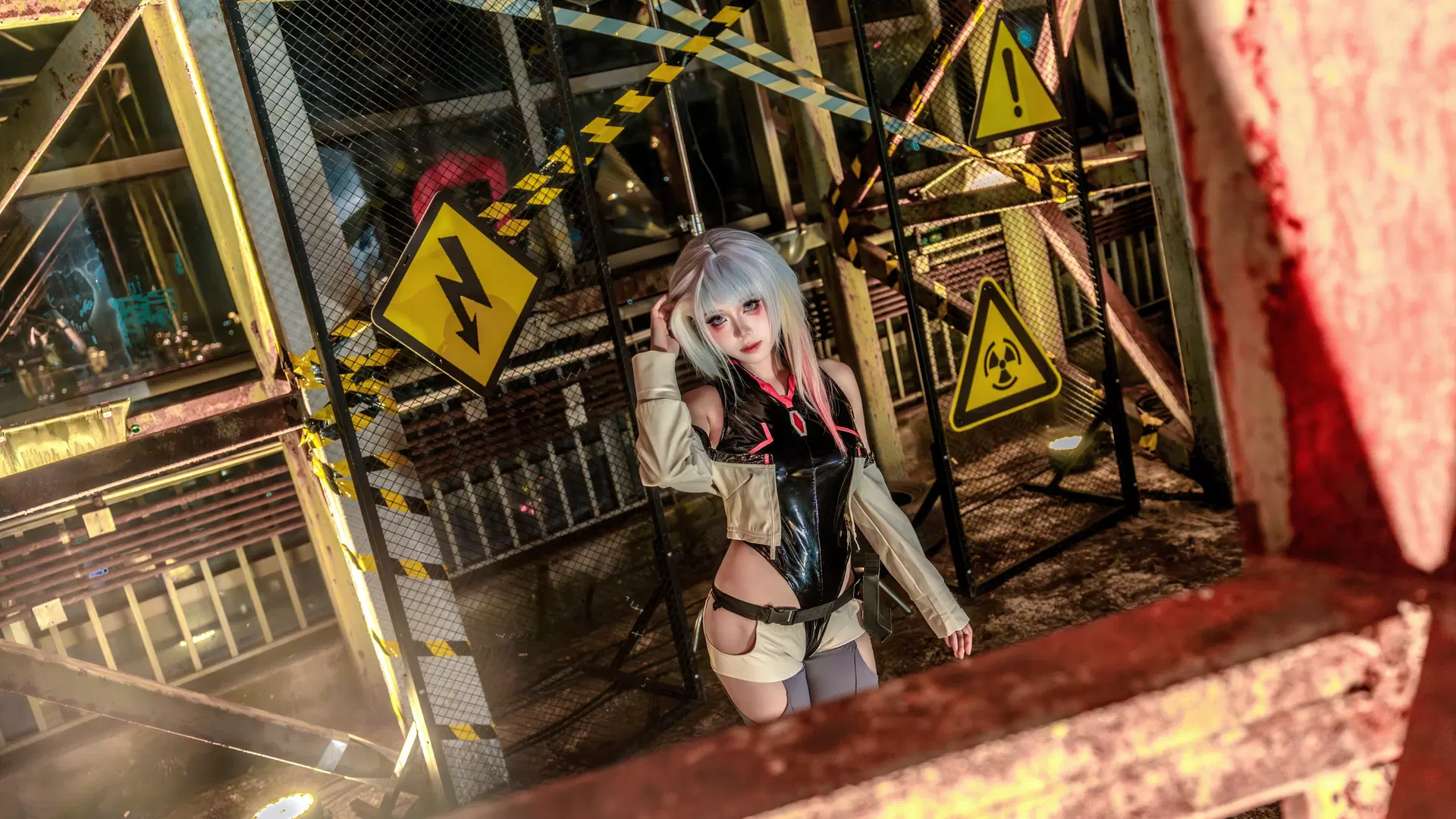 【Lucy cosplay】Cyberpunk 2077: Wasteland Warning (Cyberpunk: Edgerunners & Stockings cosplay) by 花遇HUAYU - Image 3