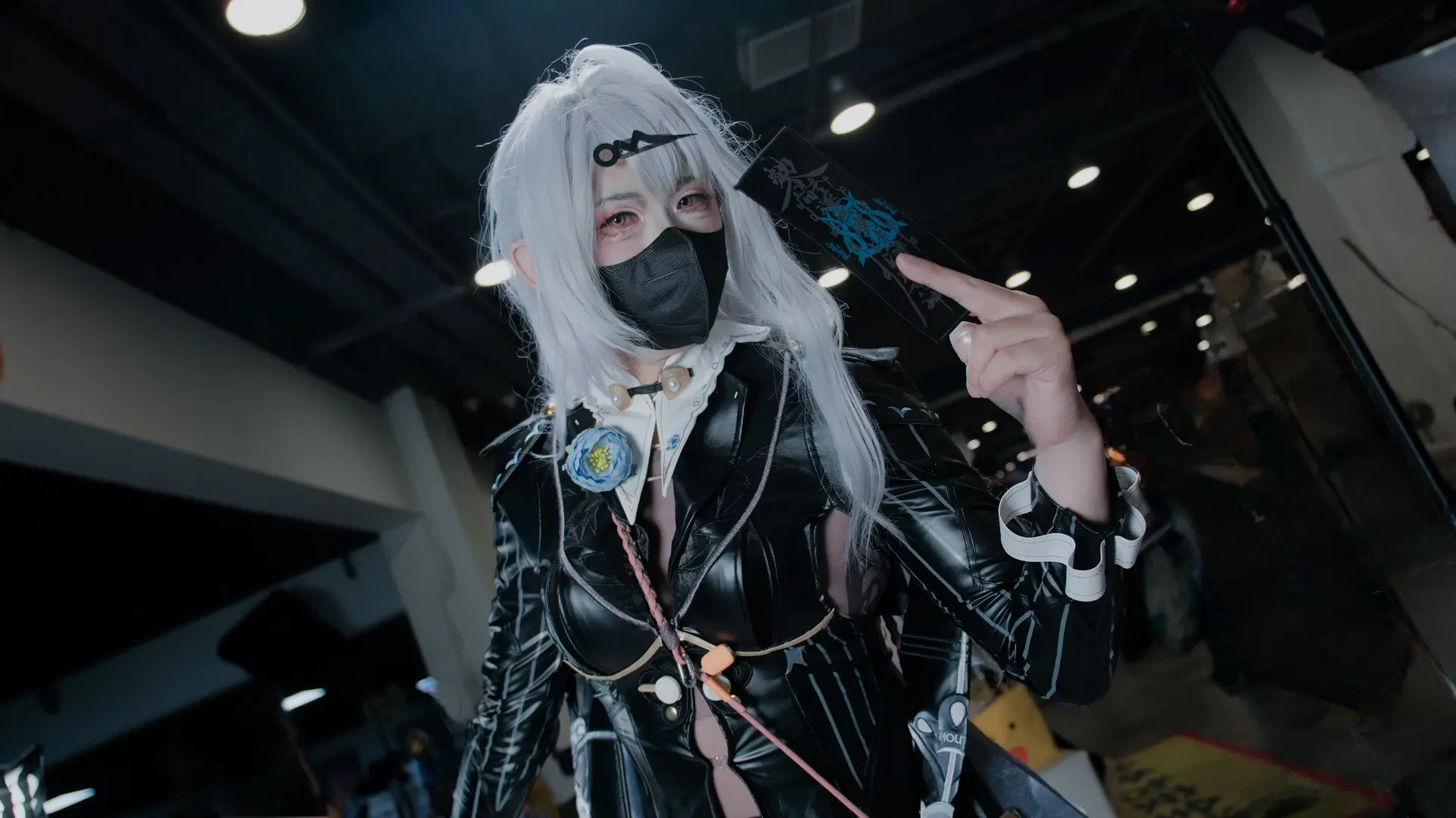 cosplay, 漫展场照, 皮衣造型, 暗黑风, 道具摄影
