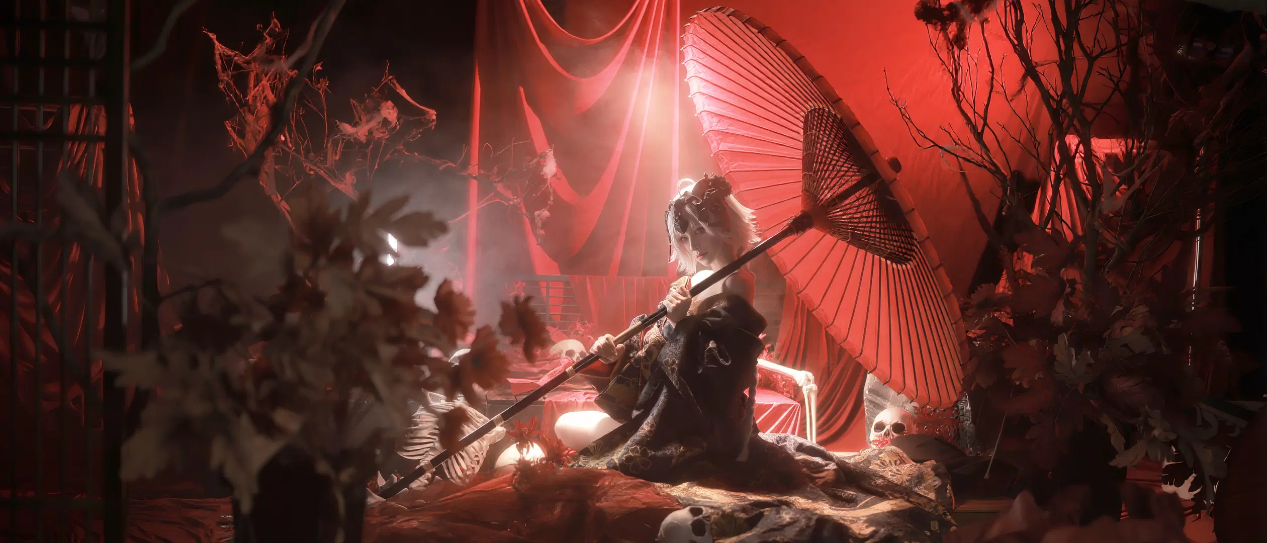 【ジャンヌ・ダルク（オルタ）コスプレ】Fate FGO花魁風スタイル、紅の帳の下で傘と執念を抱く - 疏雨烟川（想旅拍版 - 2枚目