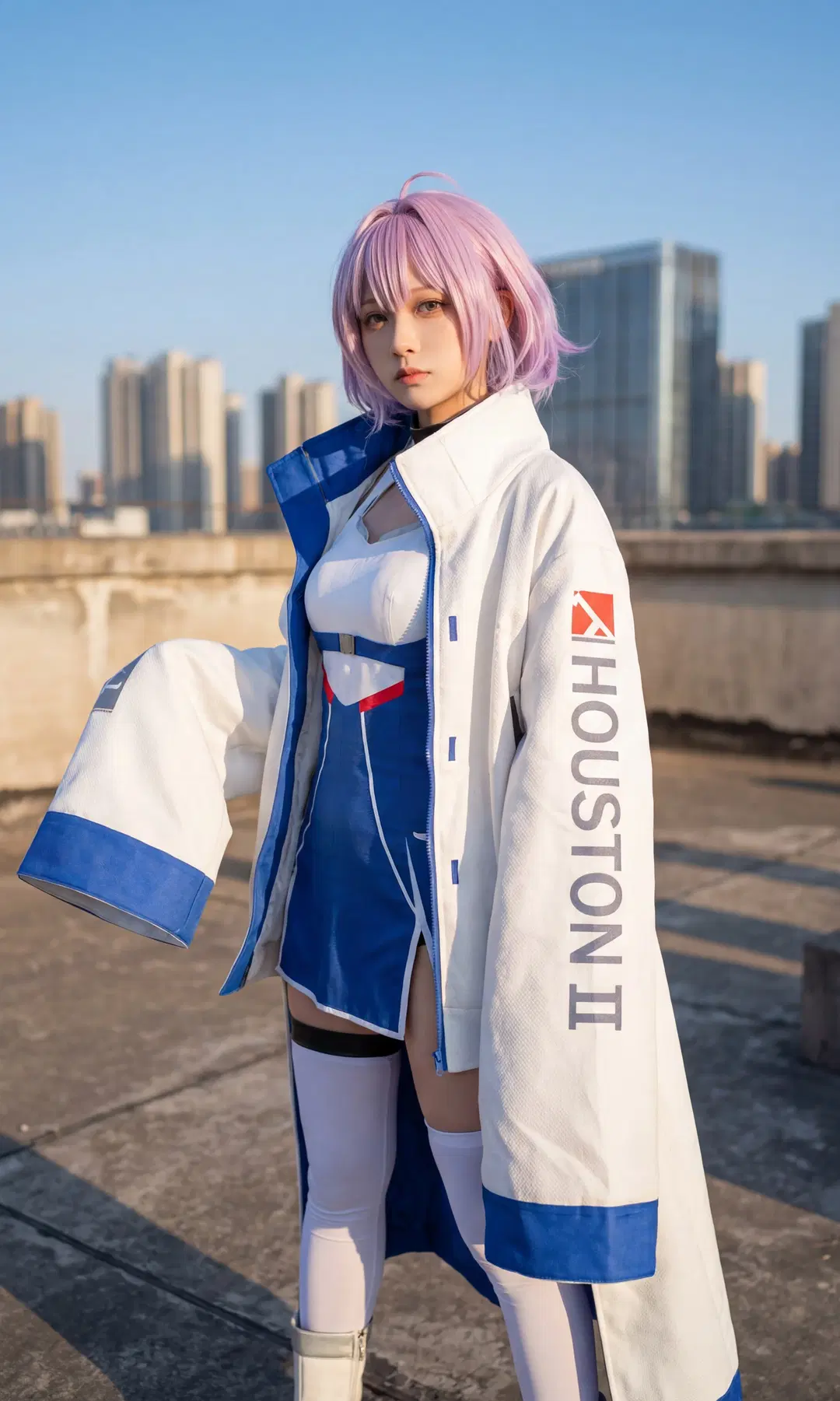 【ヒューストン(II)コスプレ】アズールレーン 港の夕日に映える青白制服の港のポートレート - 万艳同芳 - 4枚目