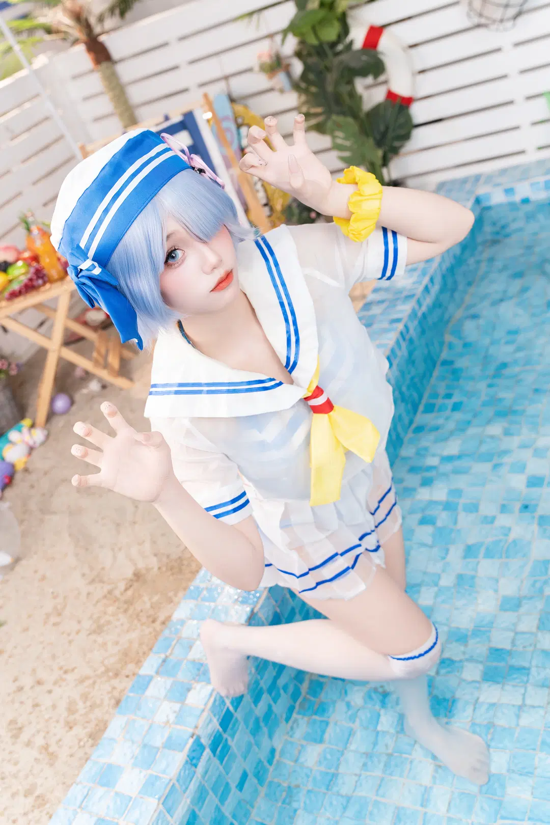 泳池边的蓝色水手服白丝写真 - 米三华（线下授课） - 第2张