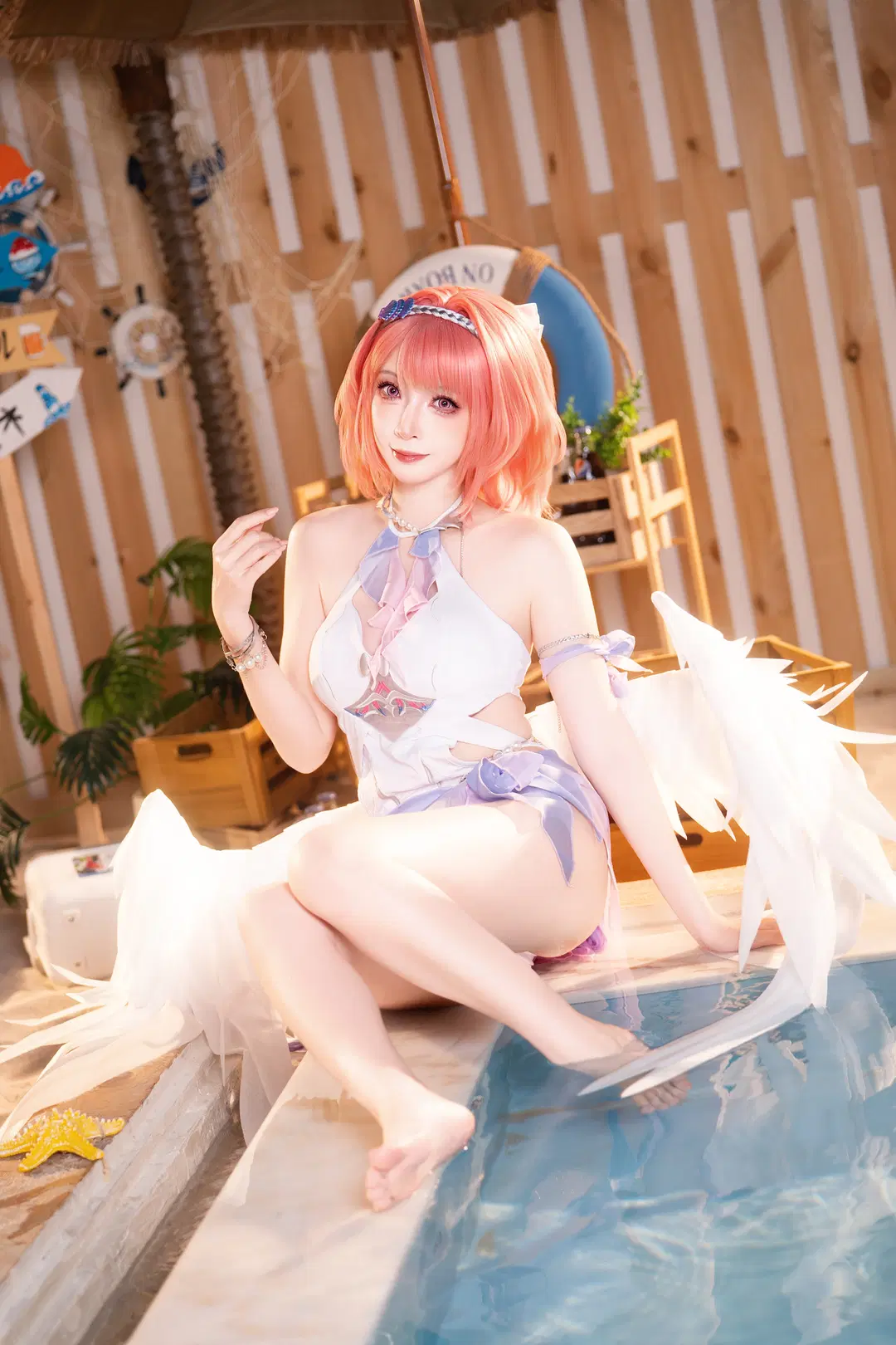 Remielle Swimsuit Cosplay: Freezing a Refreshing Summer Moment by the Pool by 米三华（线下授课） - Image 2