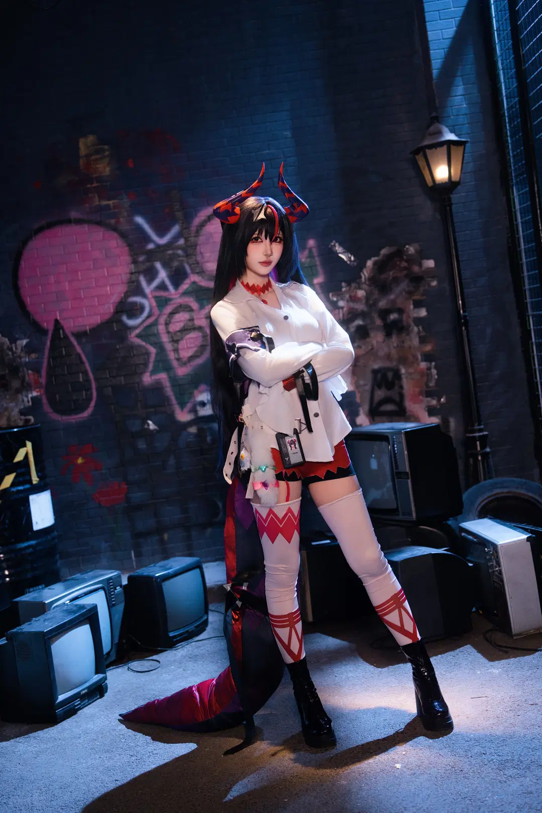 【真红cos】异环夜行街区的红黑美学 - 米三华（养成版） - 第2张