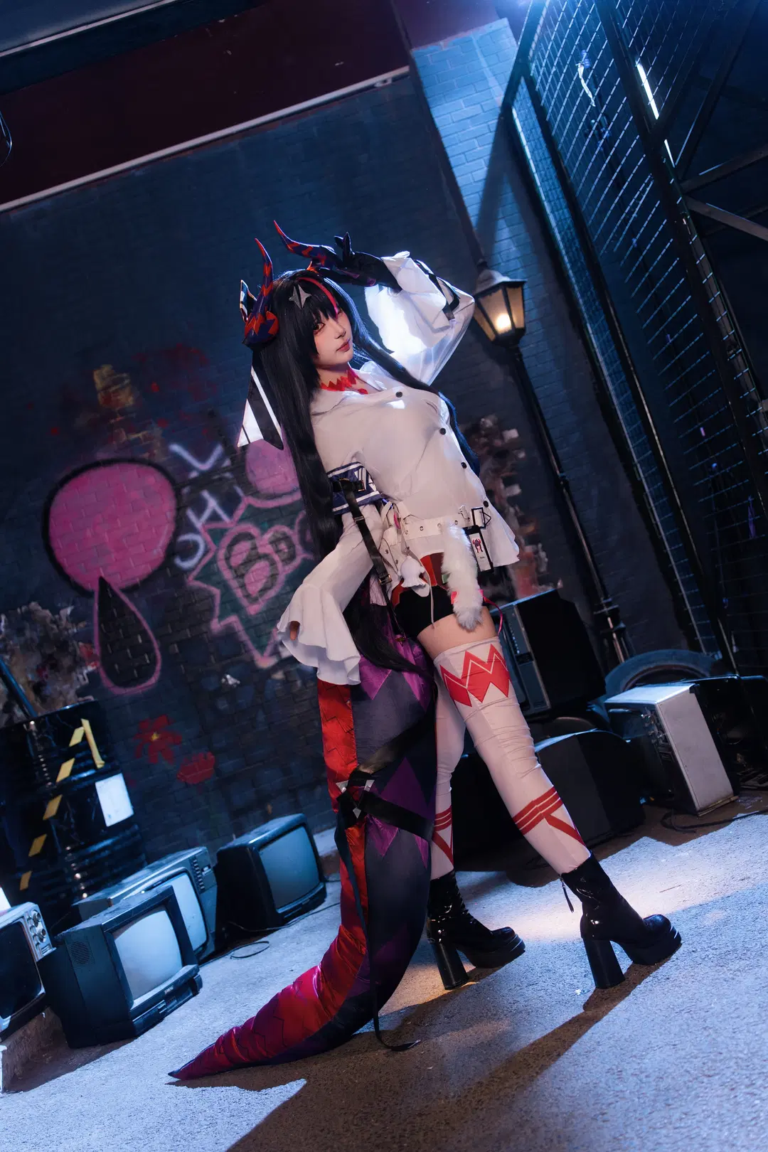 cosplay, 异环, 真红cos, 废土风摄影, 丝袜cos
