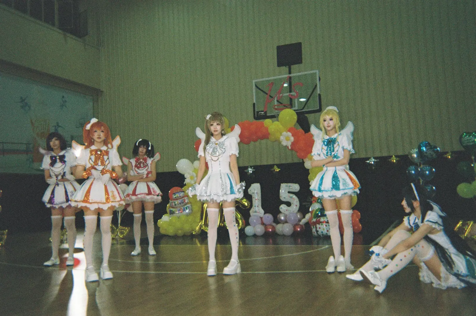 Streetwise School Idol on Film: Pushing the Sense of Contrast to the Limit by 上好嘉也子 - Image 2