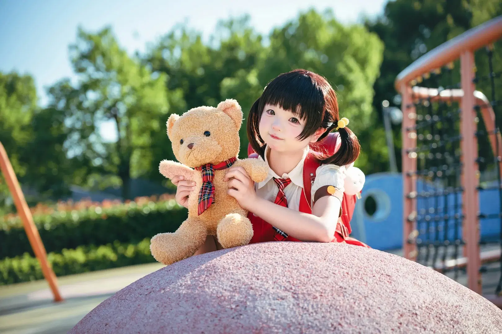 歌爱雪cos 红色背带裙与游乐场的夏日阳光 - 阿森纳的小马丁 - 第3张