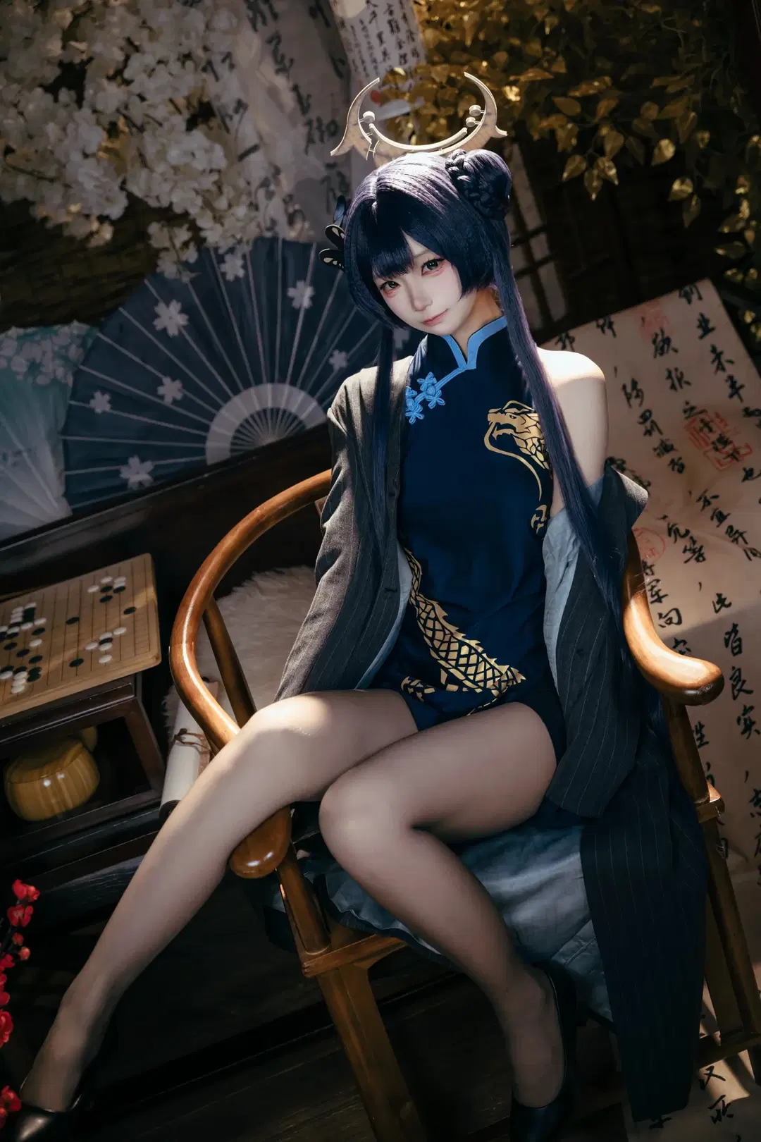 [Misaki cosplay] Sensei, I'm Feeling a Bit Under the Weather: Blue Archive's Chinese Qipao Charm by 阿森纳的小马丁 - Image 2