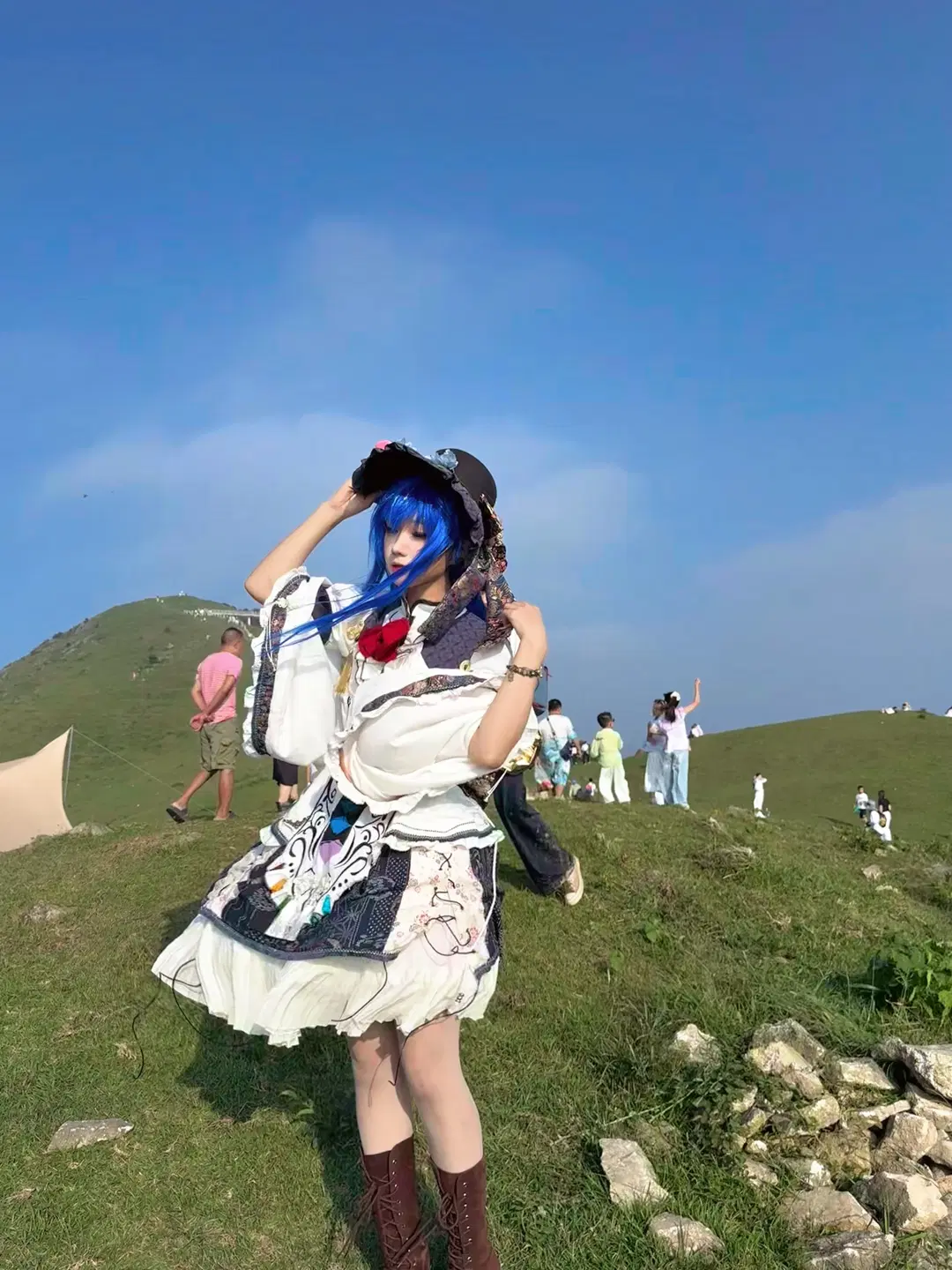 比那名居天子cos 东方Project的草地外景拍摄记录 - 白钏不是川 - 第3张
