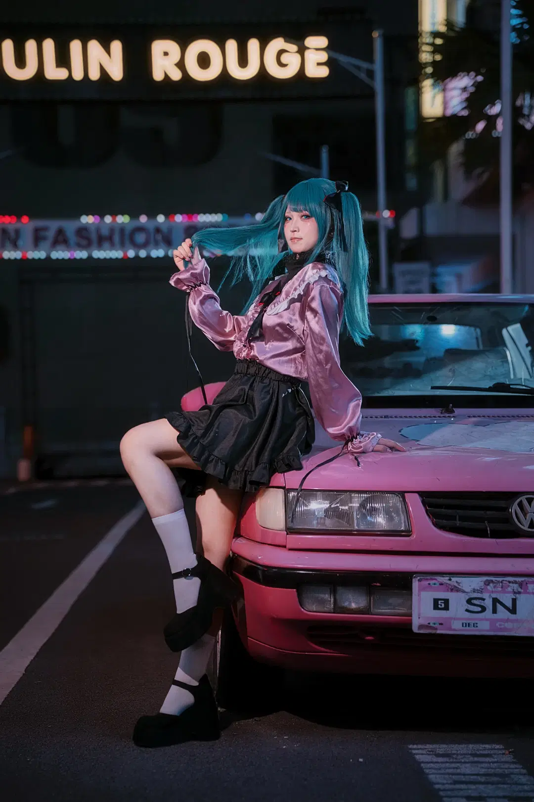 初音未来cos, 二次元cos, 夜景人像, 白丝袜, 吸血鬼初音