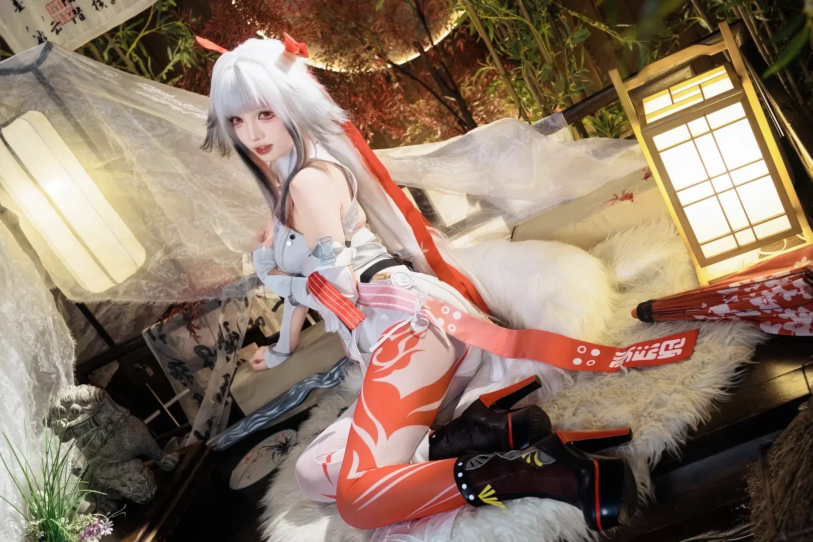 [Ye Shunguang Cosplay] Zenless Zone Zero Chinese Techwear Style: A Bold Blend of Crimson and White by 茶包 - Image 2