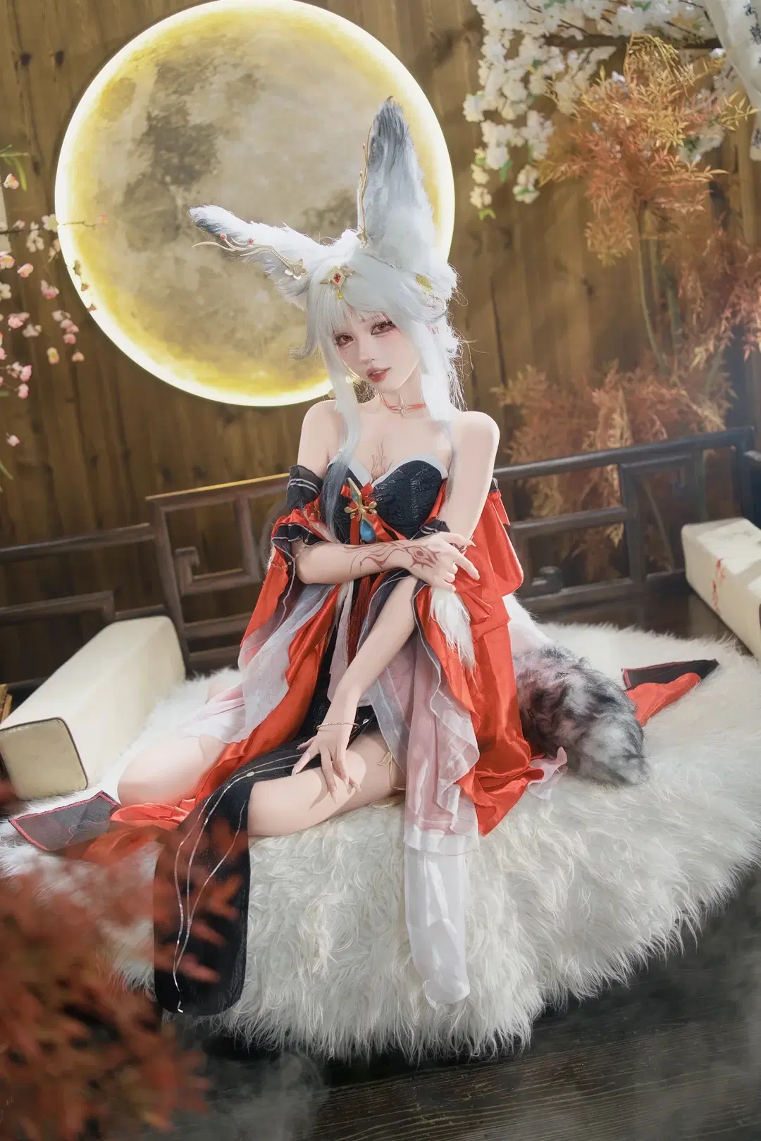 [Xin-2 cosplay] Wuthering Waves Silver-Haired Kemonomimi Girl: Exceptional Garment Texture and Detail by 茶包 - Image 2