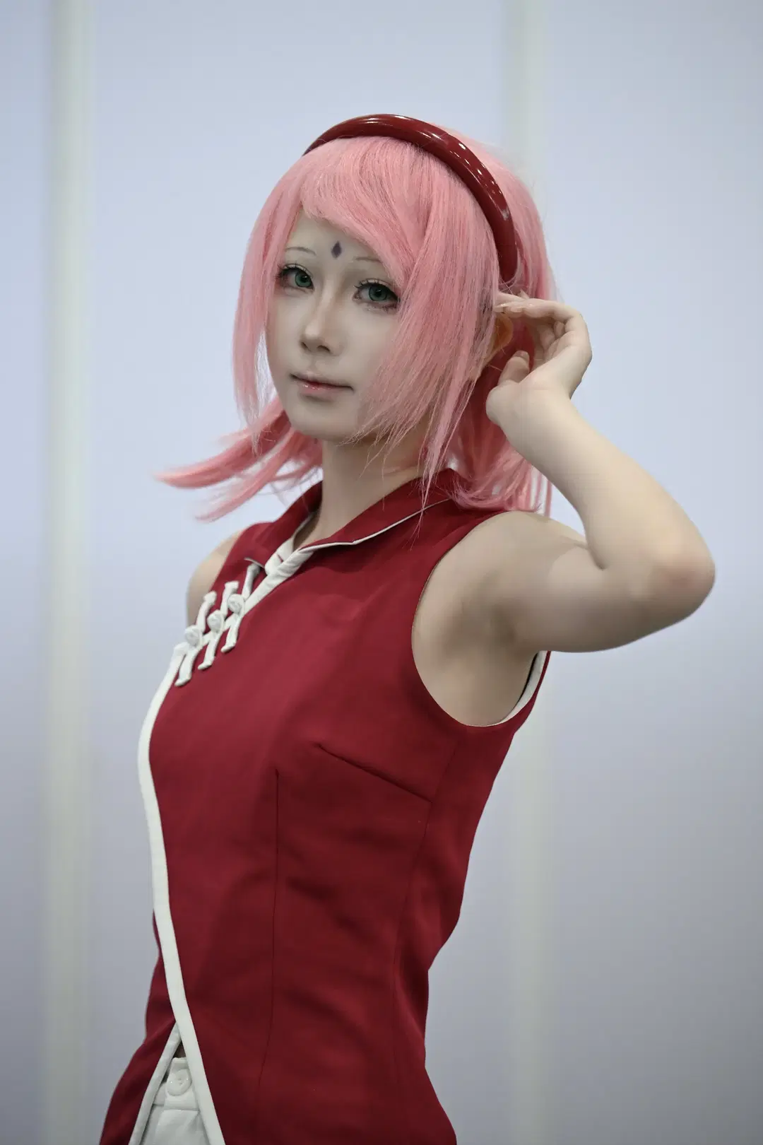 【春野サクラコスプレ】ピンク髪に真紅のチャイナドレス、木ノ葉のくノ一が魅せる新たな中国風アレンジ - 小非 - 7枚目