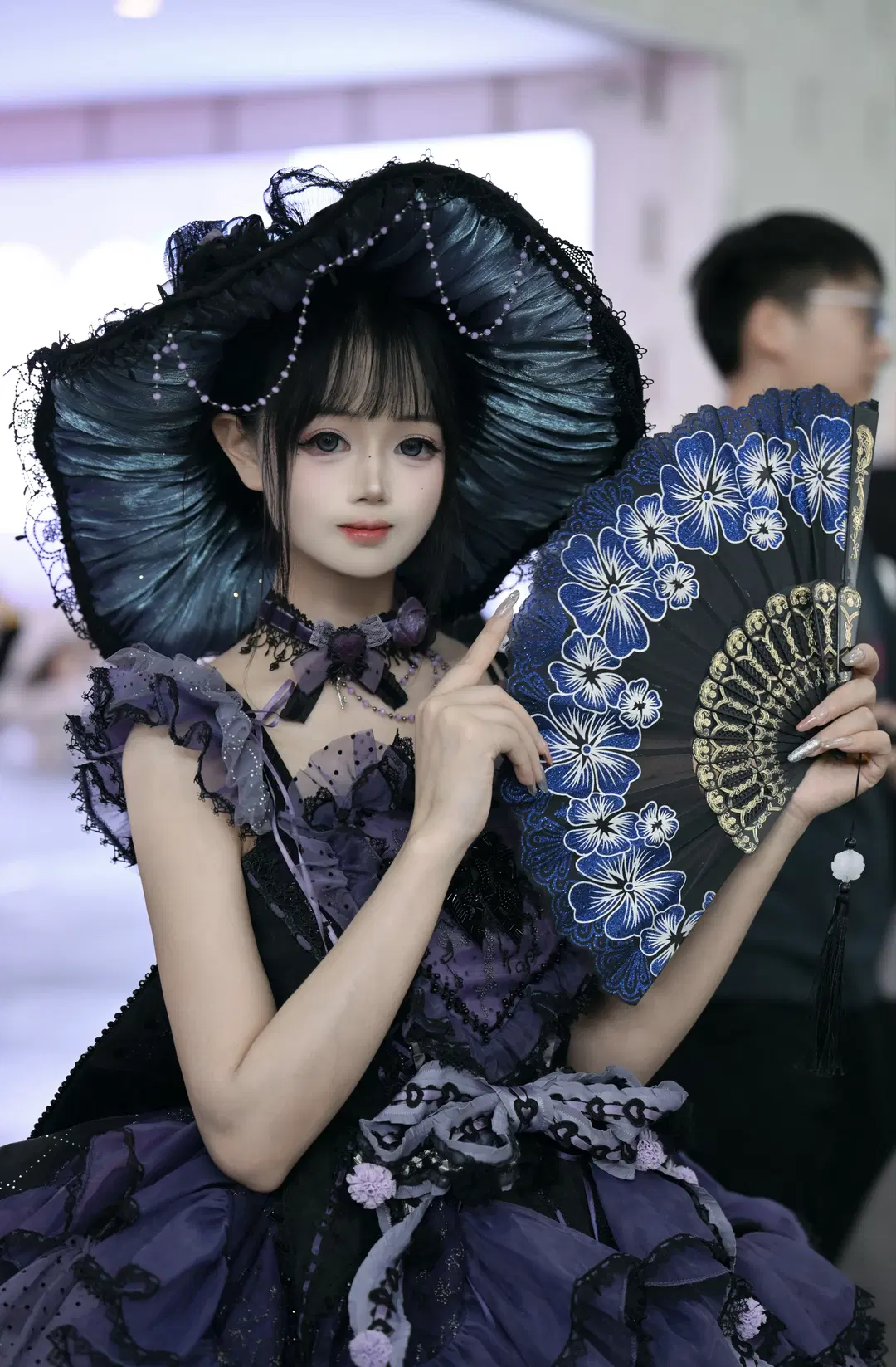 暗紫系哥特洛丽塔，巨型大檐帽搭黑丝，神秘优雅感拉满 - 小非 - 第4张