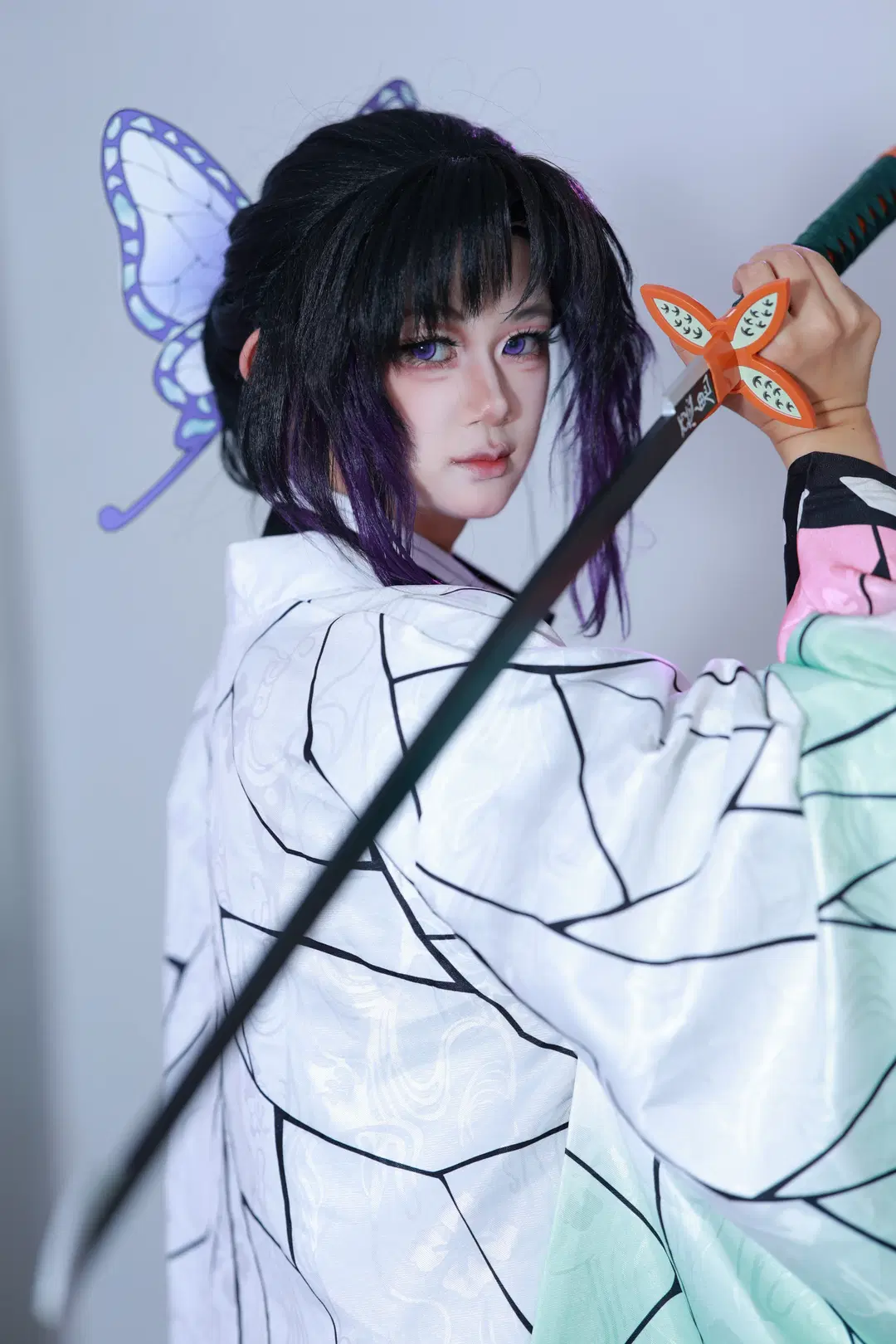 【Shinobu Kochou cosplay】Demon Slayer: Convention Photo at Jing'an Joy City — Flawless Shots with Purple Light and Precise Poses by 次元重启 - Image 2