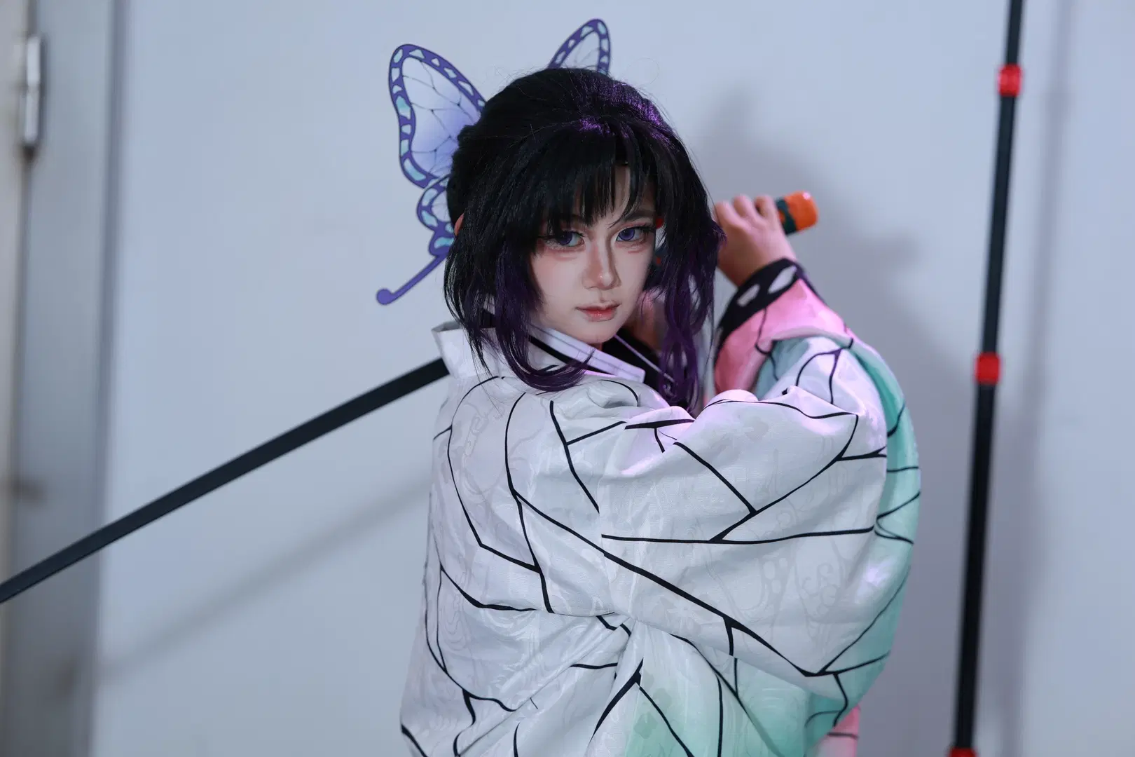 【Shinobu Kochou cosplay】Demon Slayer: Convention Photo at Jing'an Joy City — Flawless Shots with Purple Light and Precise Poses by 次元重启 - Image 7